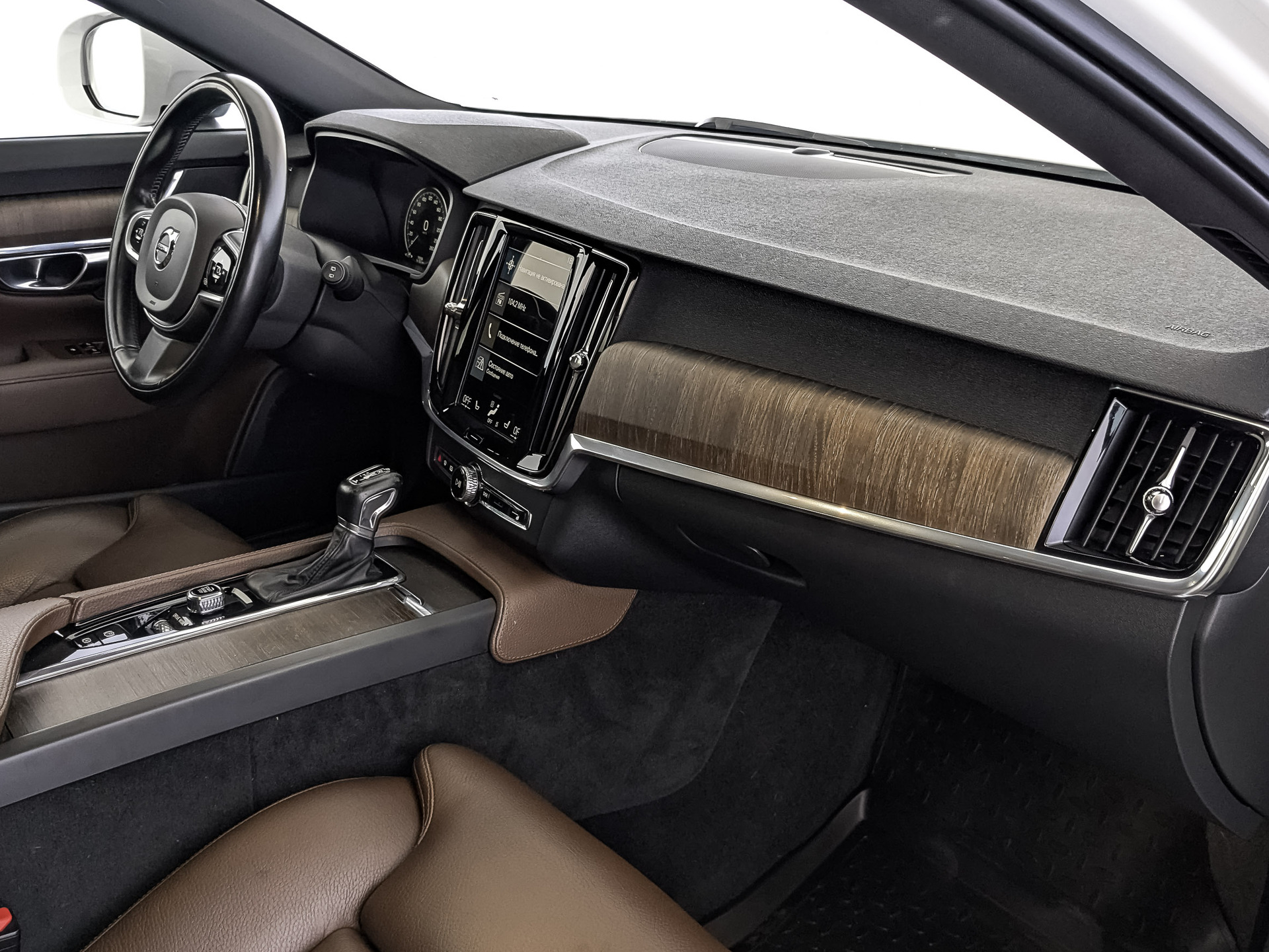 VOLVO V90 Cross Country 2.00 (249 л.с), автомат, 2021, пробег 75 544 км