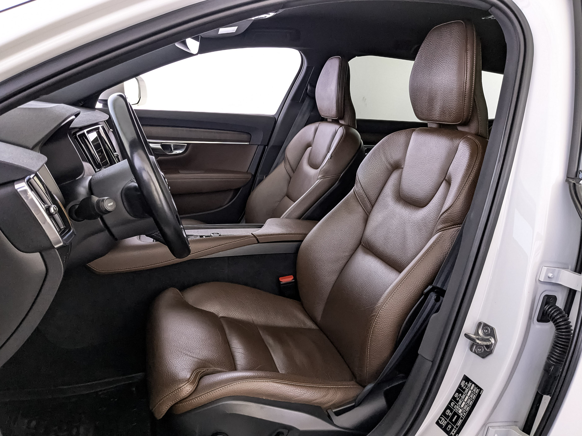VOLVO V90 Cross Country 2.00 (249 л.с), автомат, 2021, пробег 75 544 км