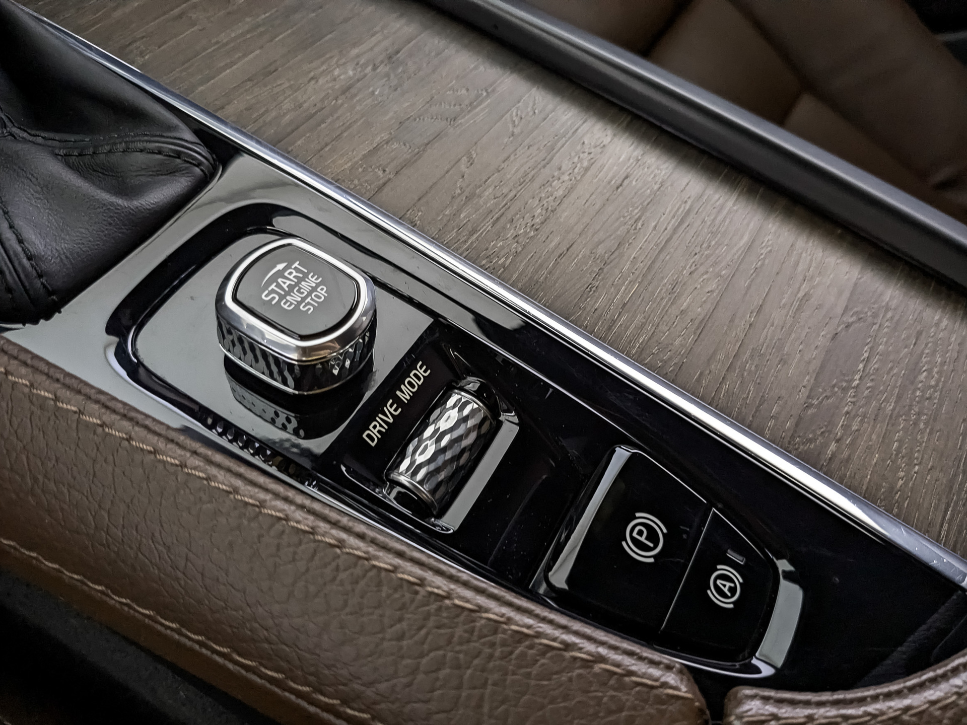 VOLVO V90 Cross Country 2.00 (249 л.с), автомат, 2021, пробег 75 544 км