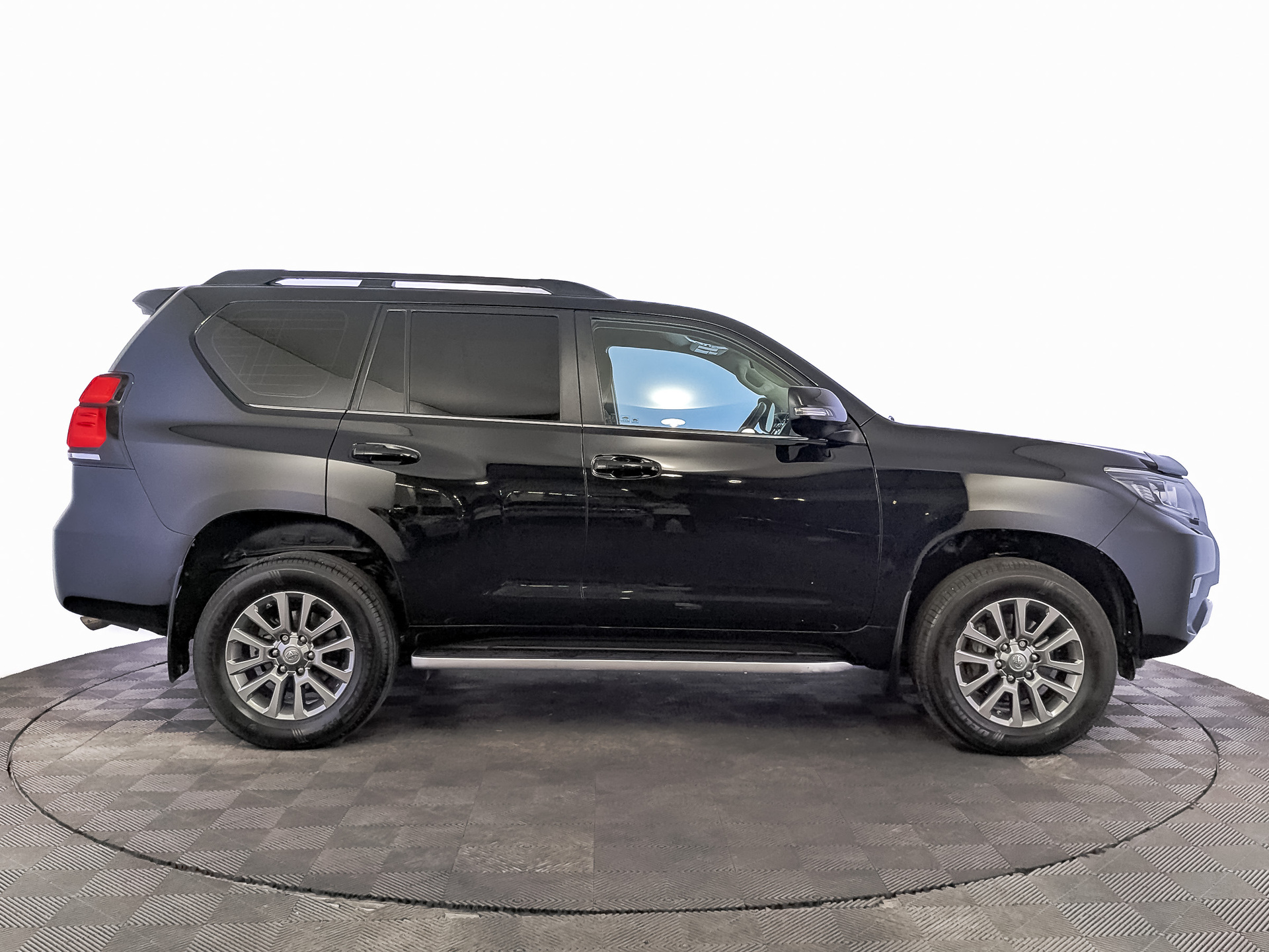 TOYOTA Land Cruiser Prado 2.80 (177 л.с), автомат, 2020, пробег 173 638 км