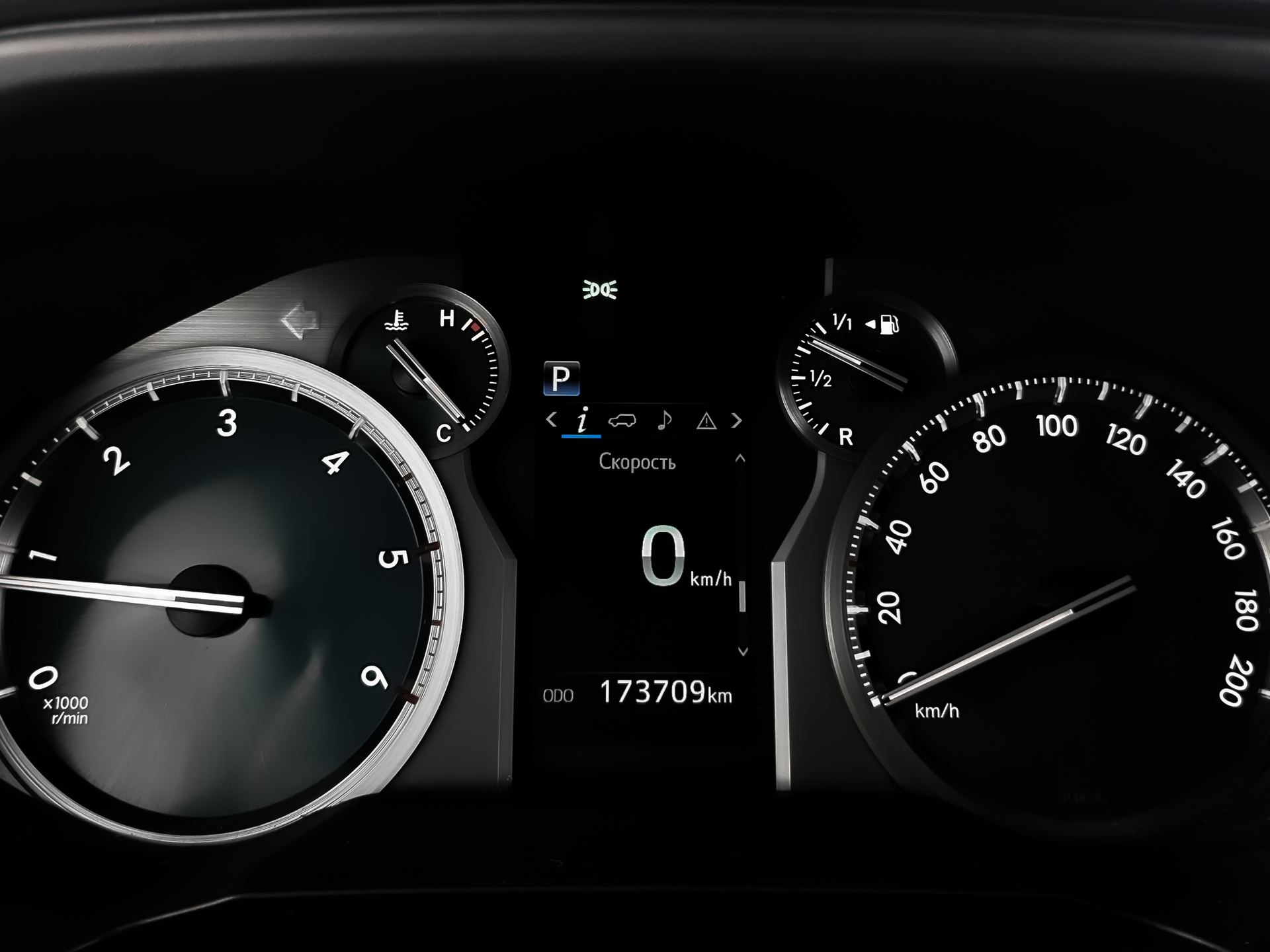 TOYOTA Land Cruiser Prado 2.80 (177 л.с), автомат, 2020, пробег 173 638 км