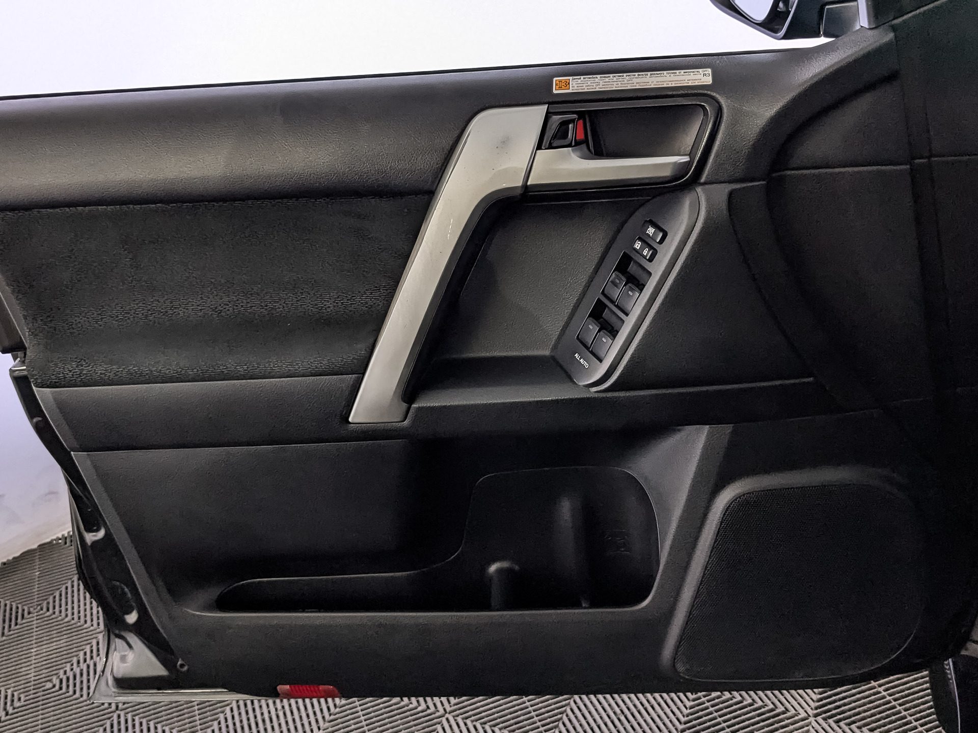 TOYOTA Land Cruiser Prado 2.80 (177 л.с), автомат, 2020, пробег 173 638 км
