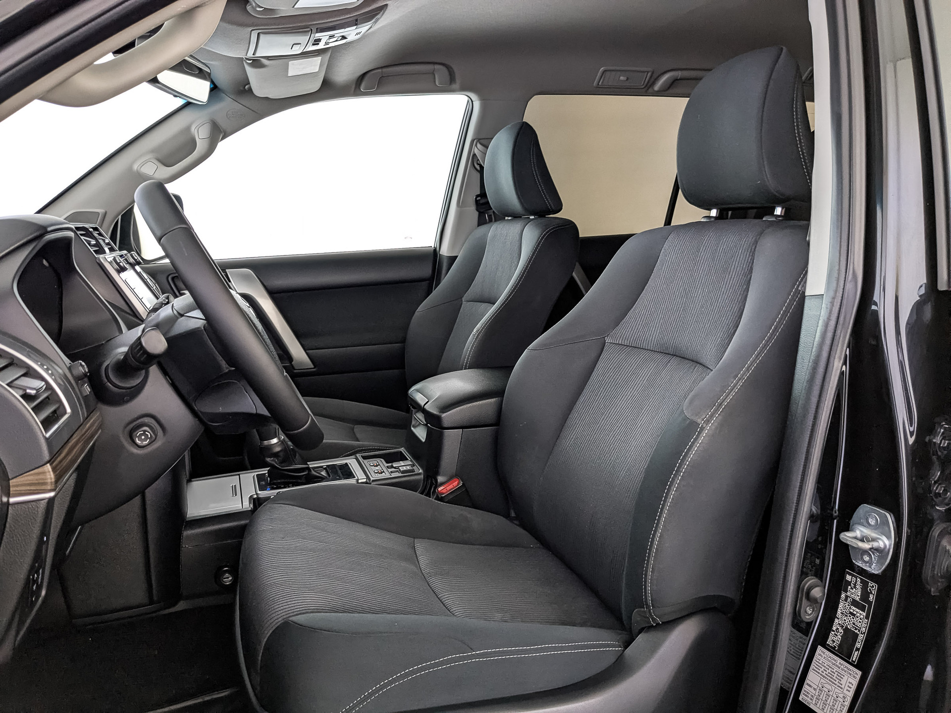 TOYOTA Land Cruiser Prado 2.80 (177 л.с), автомат, 2020, пробег 173 638 км