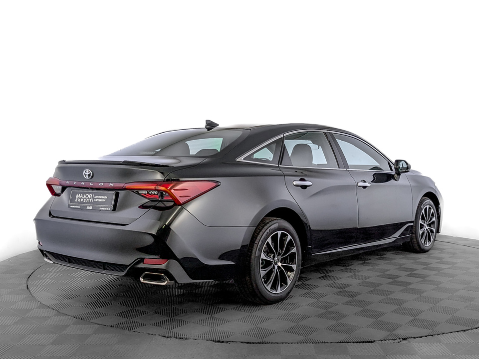 Toyota Avalon V
