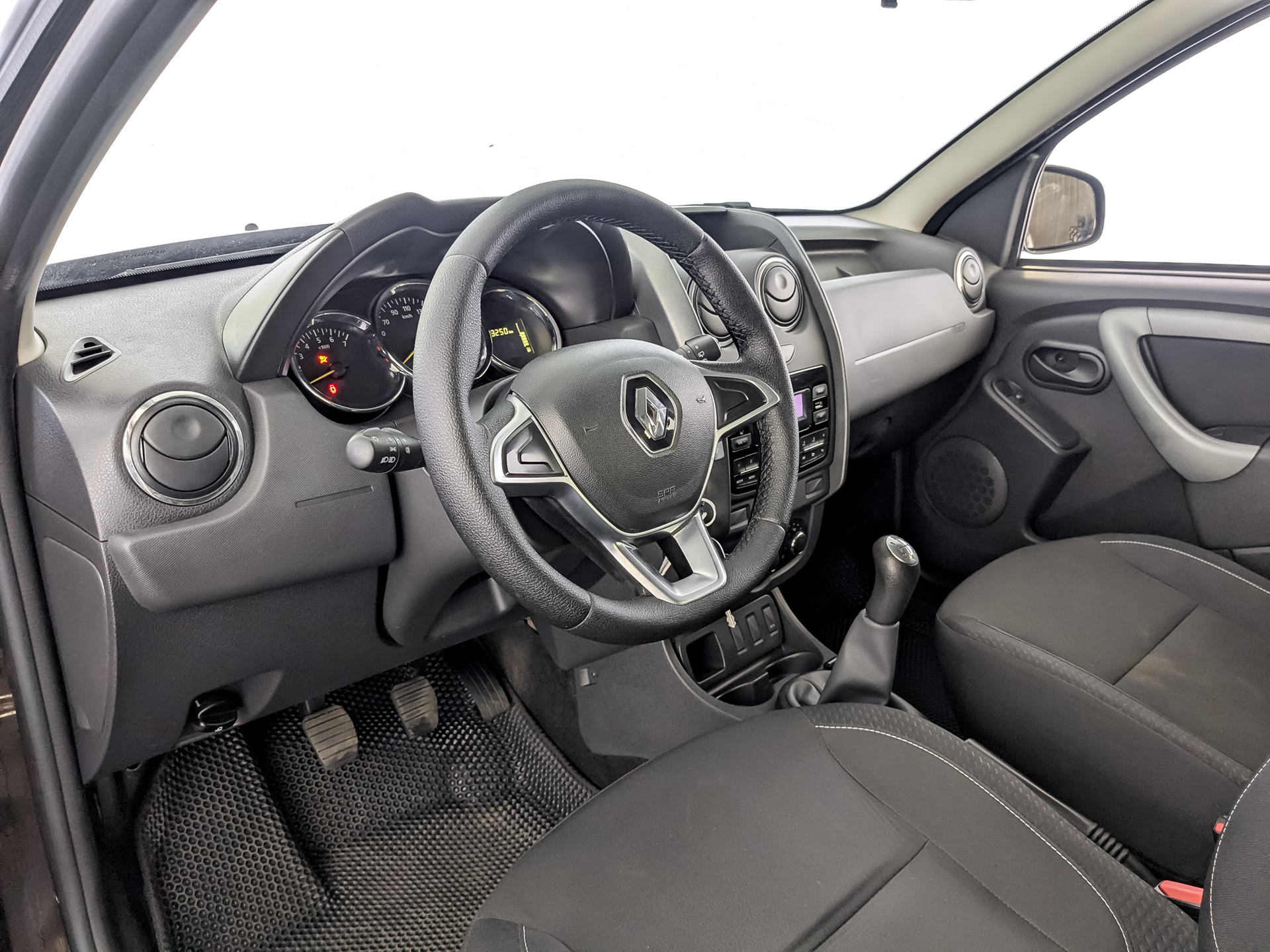 RENAULT Duster 1.60 (114 л.с), механическая, 2019, пробег 113 230 км