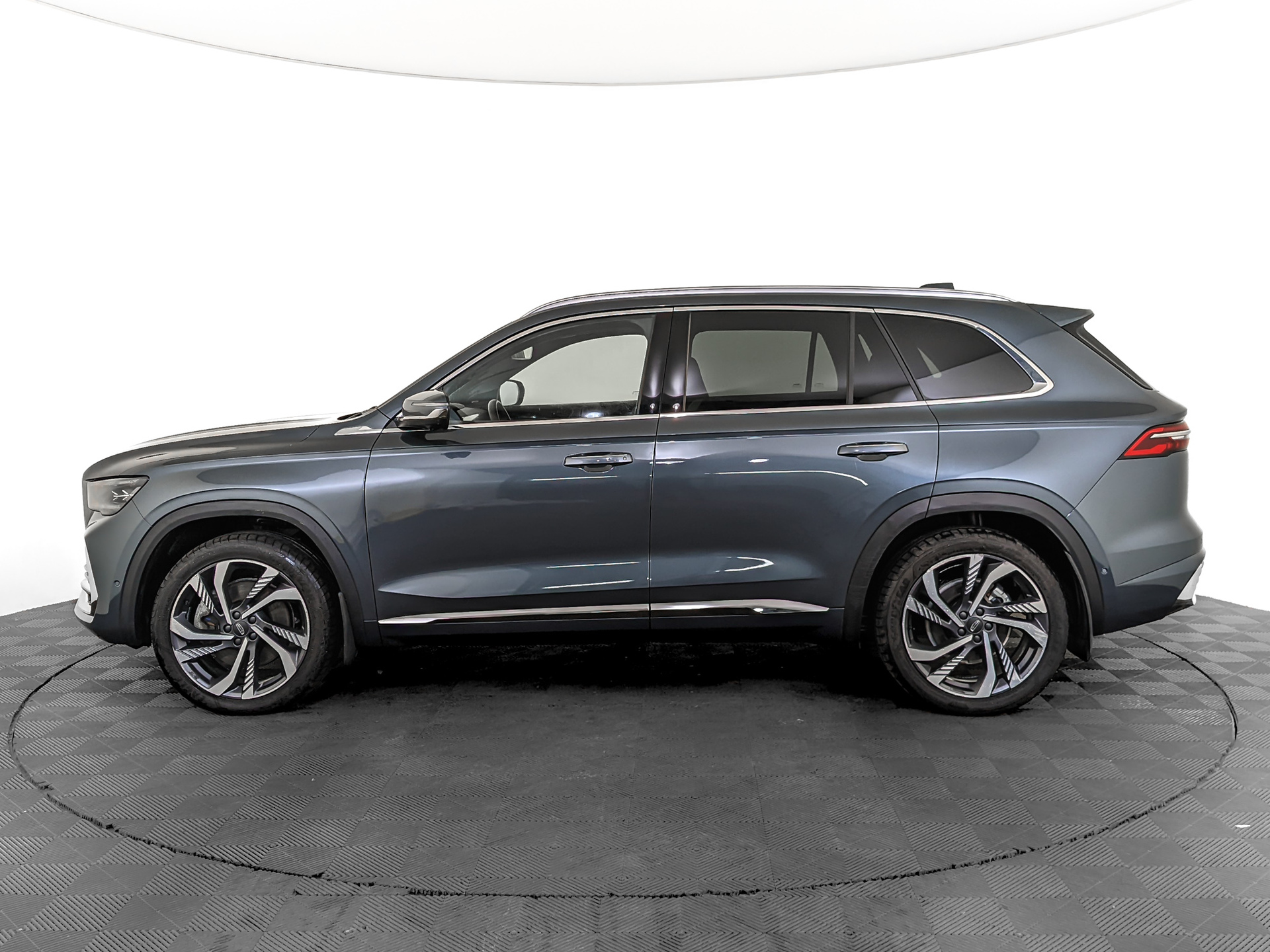 GEELY Monjaro 2.00 (238 л.с), автомат, 2023, пробег 11 568 км