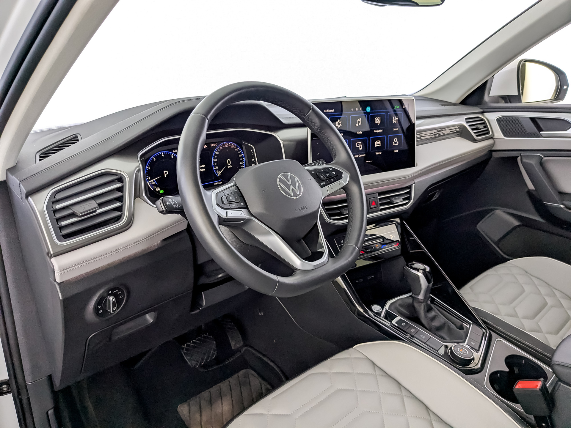 VOLKSWAGEN Tayron 2.00 (220 л.с), автомат, 2023, пробег 20 990 км
