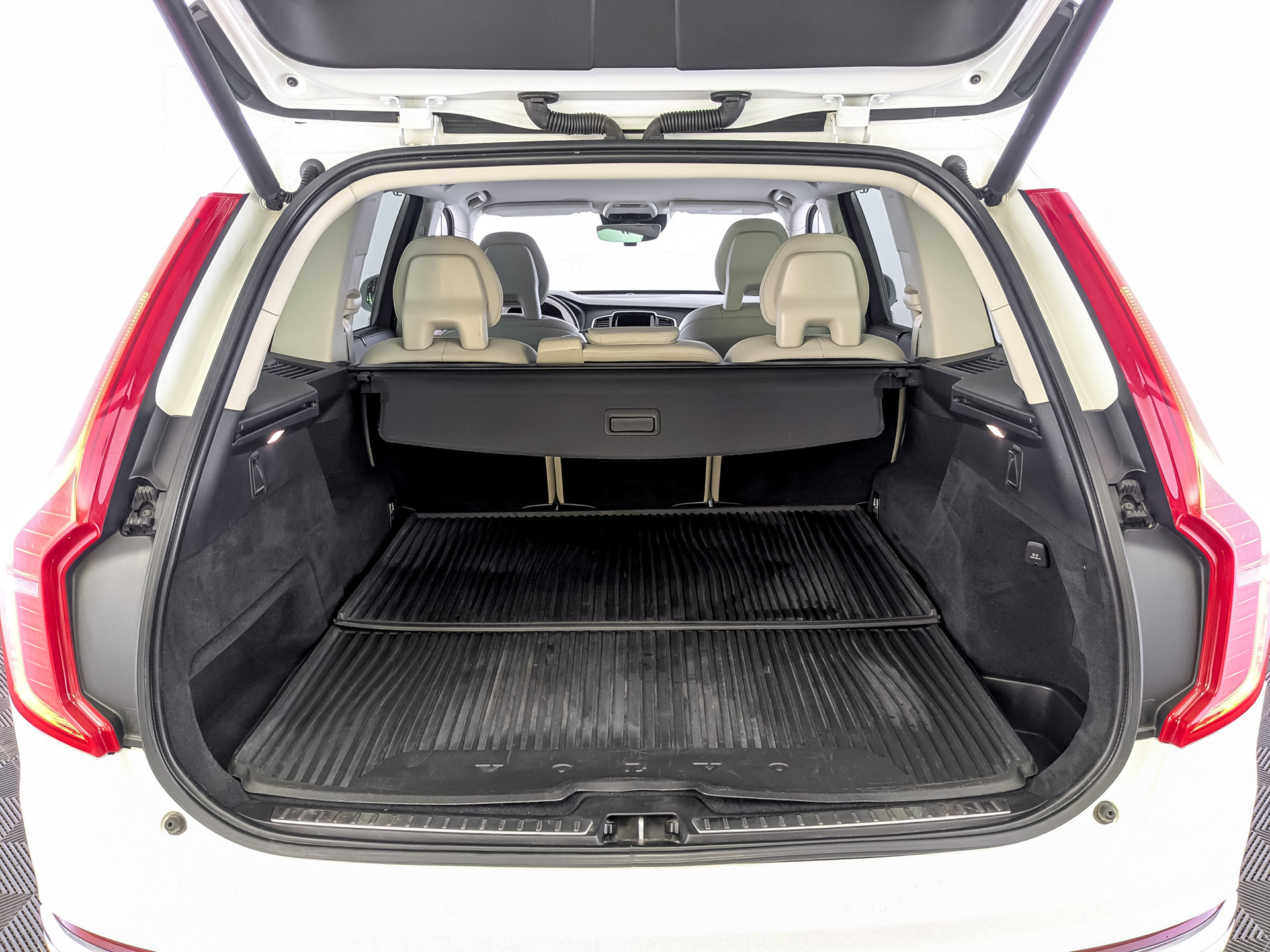 VOLVO XC90 2.00 (249 л.с), автомат, 2021, пробег 80 152 км