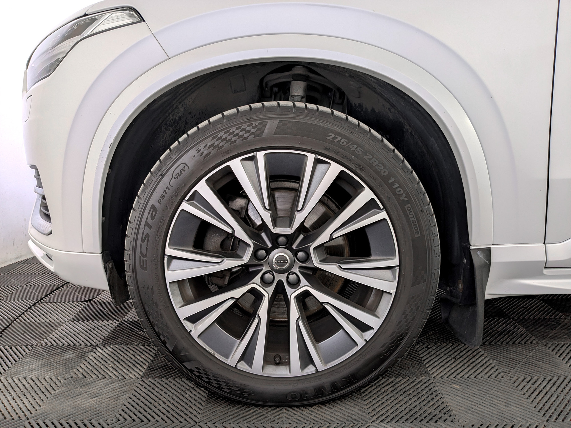 VOLVO XC90 2.00 (249 л.с), автомат, 2021, пробег 80 152 км