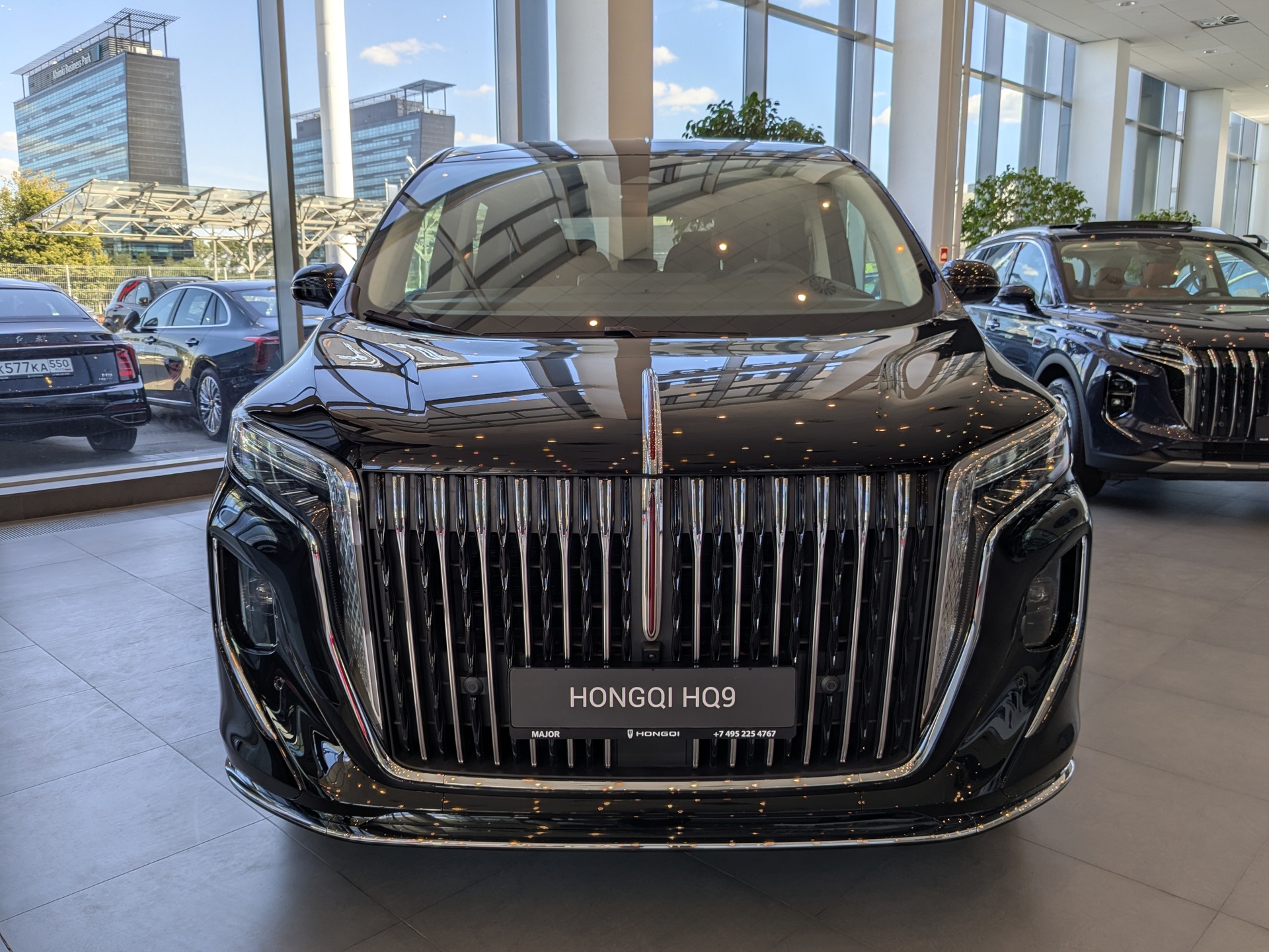 Фото Hongqi HQ9 Executive 2.0T/245 8AT