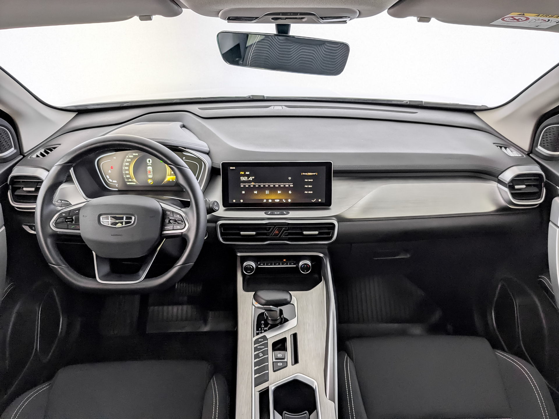 GEELY Coolray 1.50 (149 л.с), автомат, 2023, пробег 32 359 км