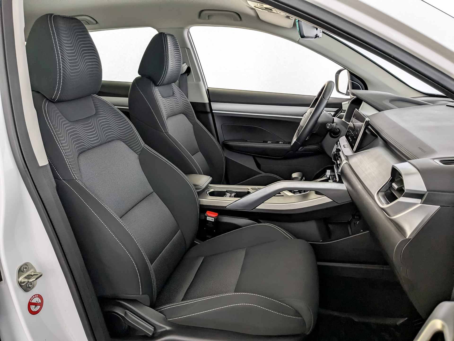 GEELY Coolray 1.50 (149 л.с), автомат, 2023, пробег 32 359 км