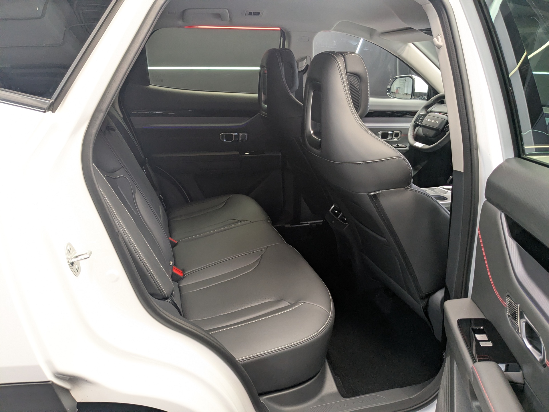 Фото Jetour Dashing Престиж (Luxury) 1.5T/147 6RT 2WD