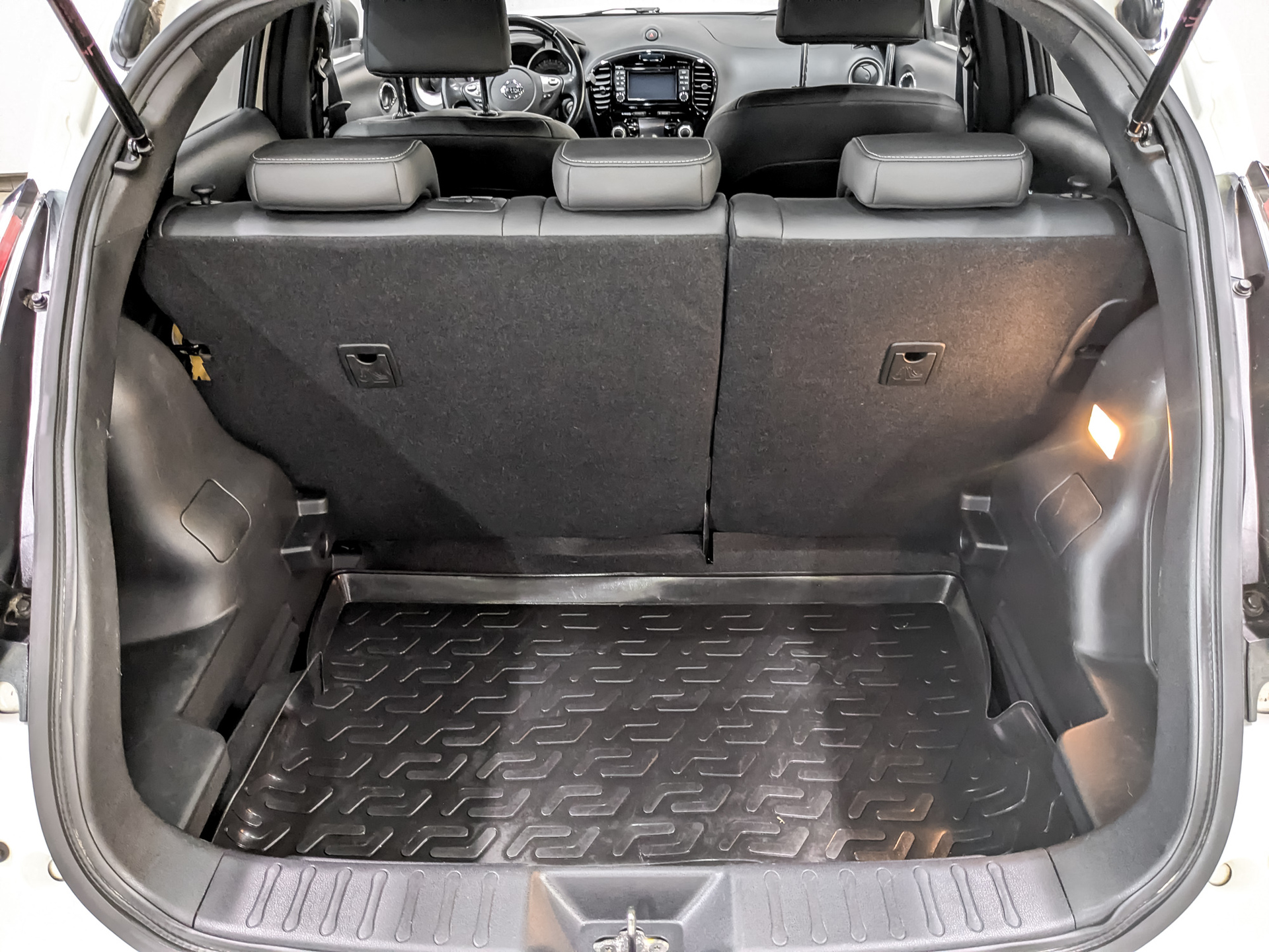 NISSAN Juke 1.60 (117 л.с), автомат, 2017, пробег 44 640 км
