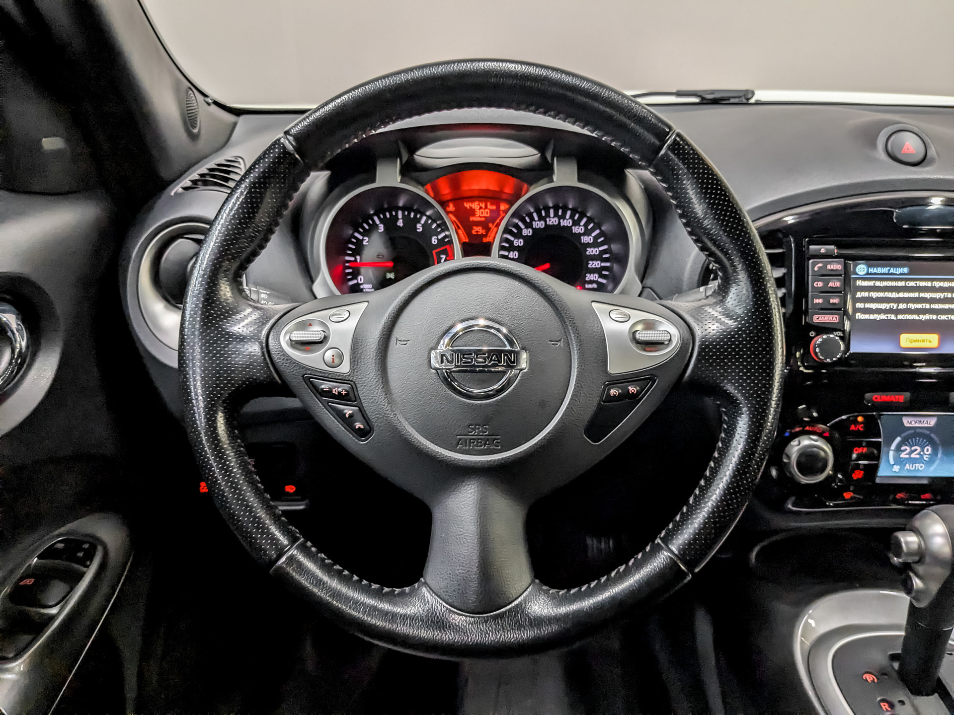 NISSAN Juke 1.60 (117 л.с), автомат, 2017, пробег 44 640 км