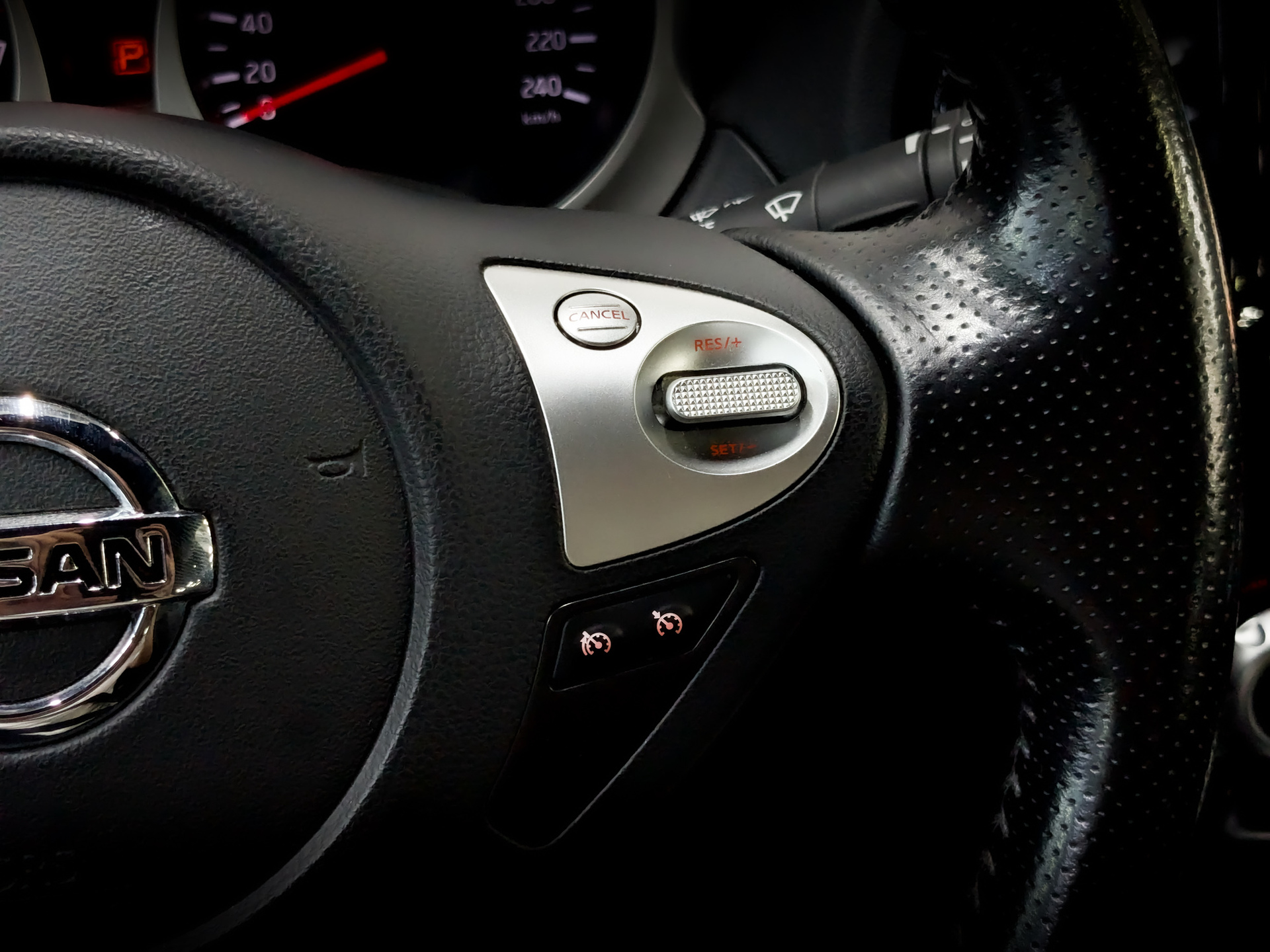 NISSAN Juke 1.60 (117 л.с), автомат, 2017, пробег 44 640 км