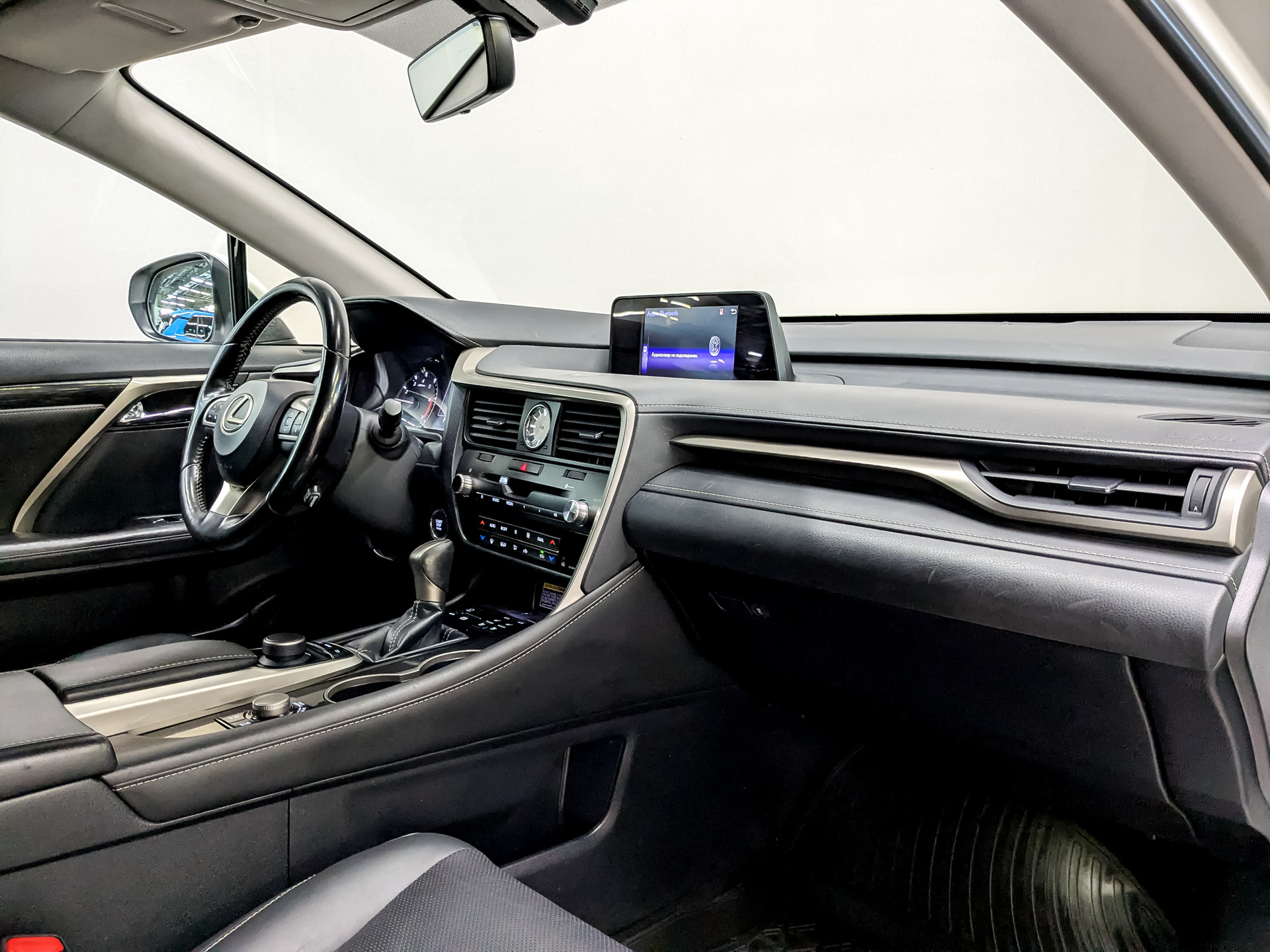 LEXUS RX 2.00 (238 л.с), автомат, 2019, пробег 167 465 км