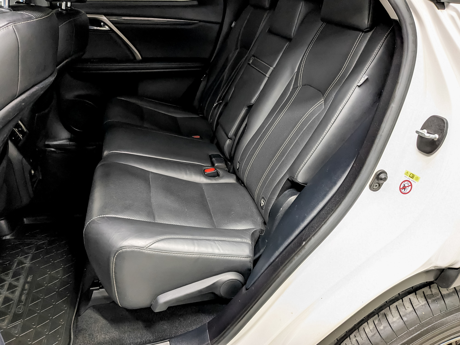 LEXUS RX 2.00 (238 л.с), автомат, 2019, пробег 167 465 км