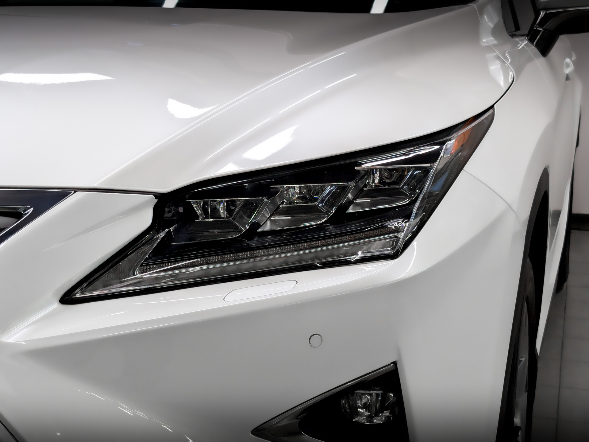 LEXUS RX 2.00 (238 л.с), автомат, 2019, пробег 167 465 км