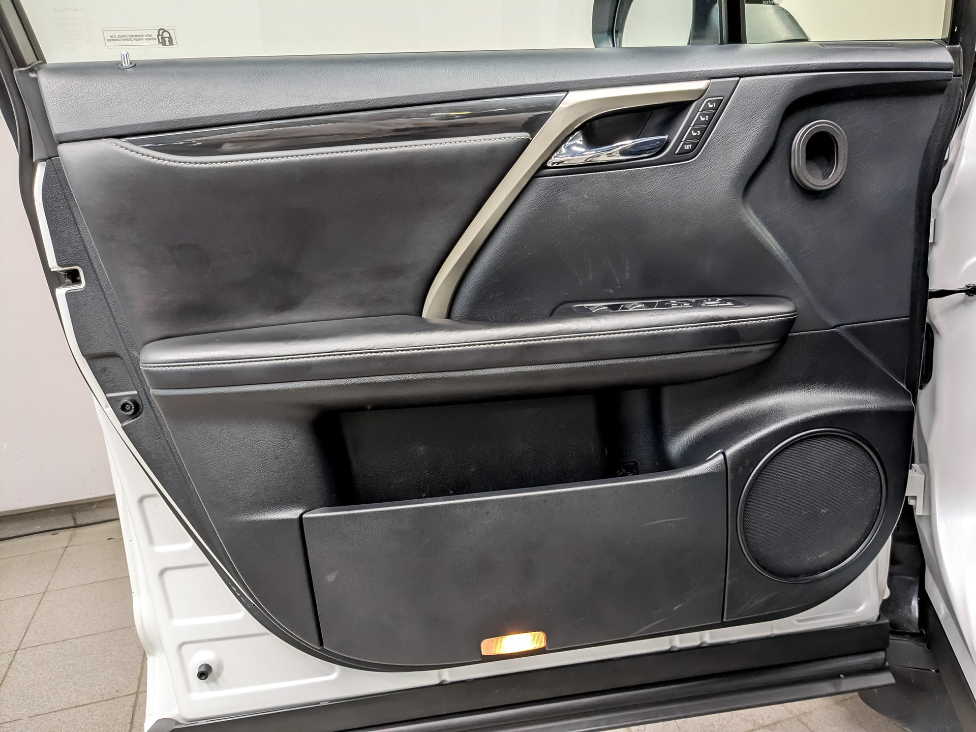 LEXUS RX 2.00 (238 л.с), автомат, 2019, пробег 167 465 км