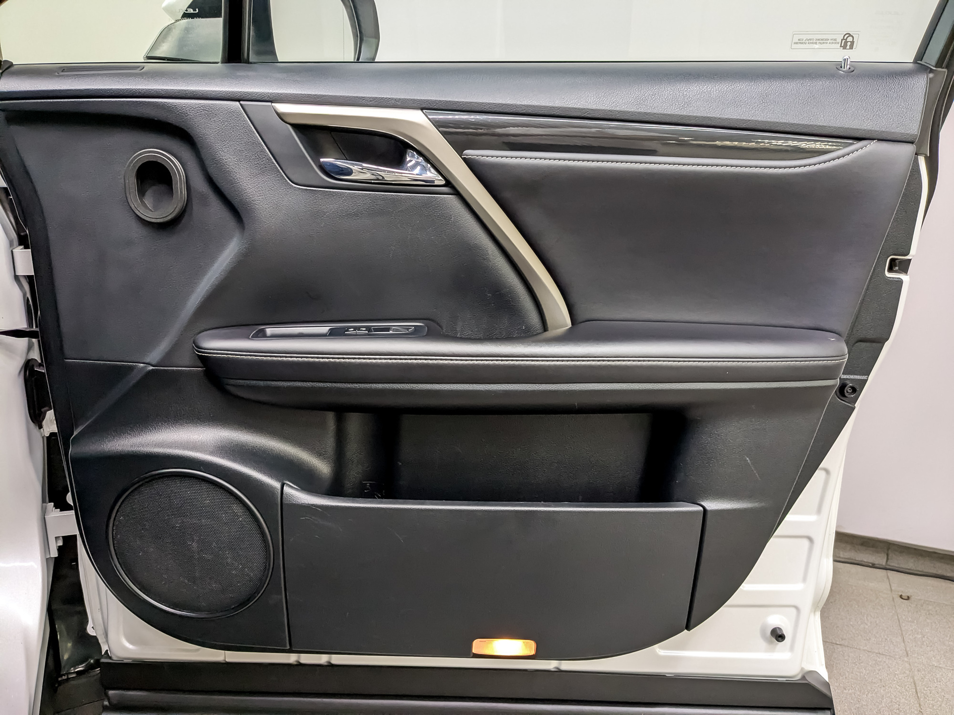 LEXUS RX 2.00 (238 л.с), автомат, 2019, пробег 167 465 км