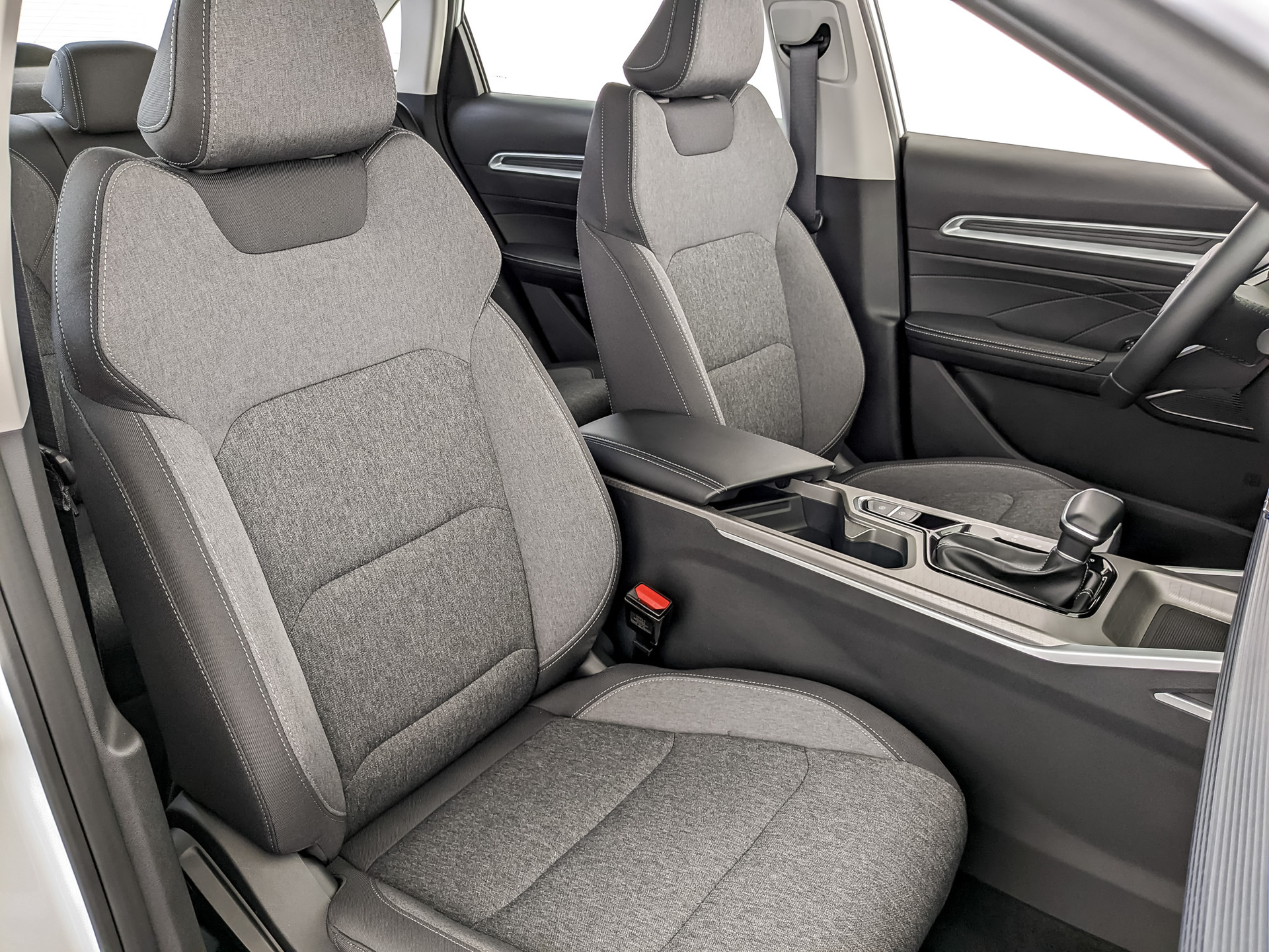 GEELY Emgrand 7 II 1.50 (122 л.с), автомат, 2024, пробег 4 947 км