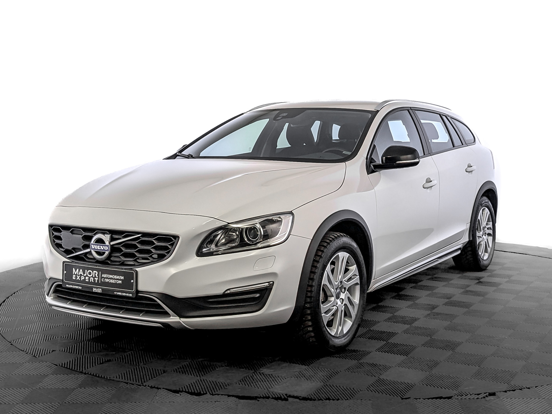 VOLVO V60 CC 2.00 (245 л.с), автомат, 2018, пробег 79 719 км