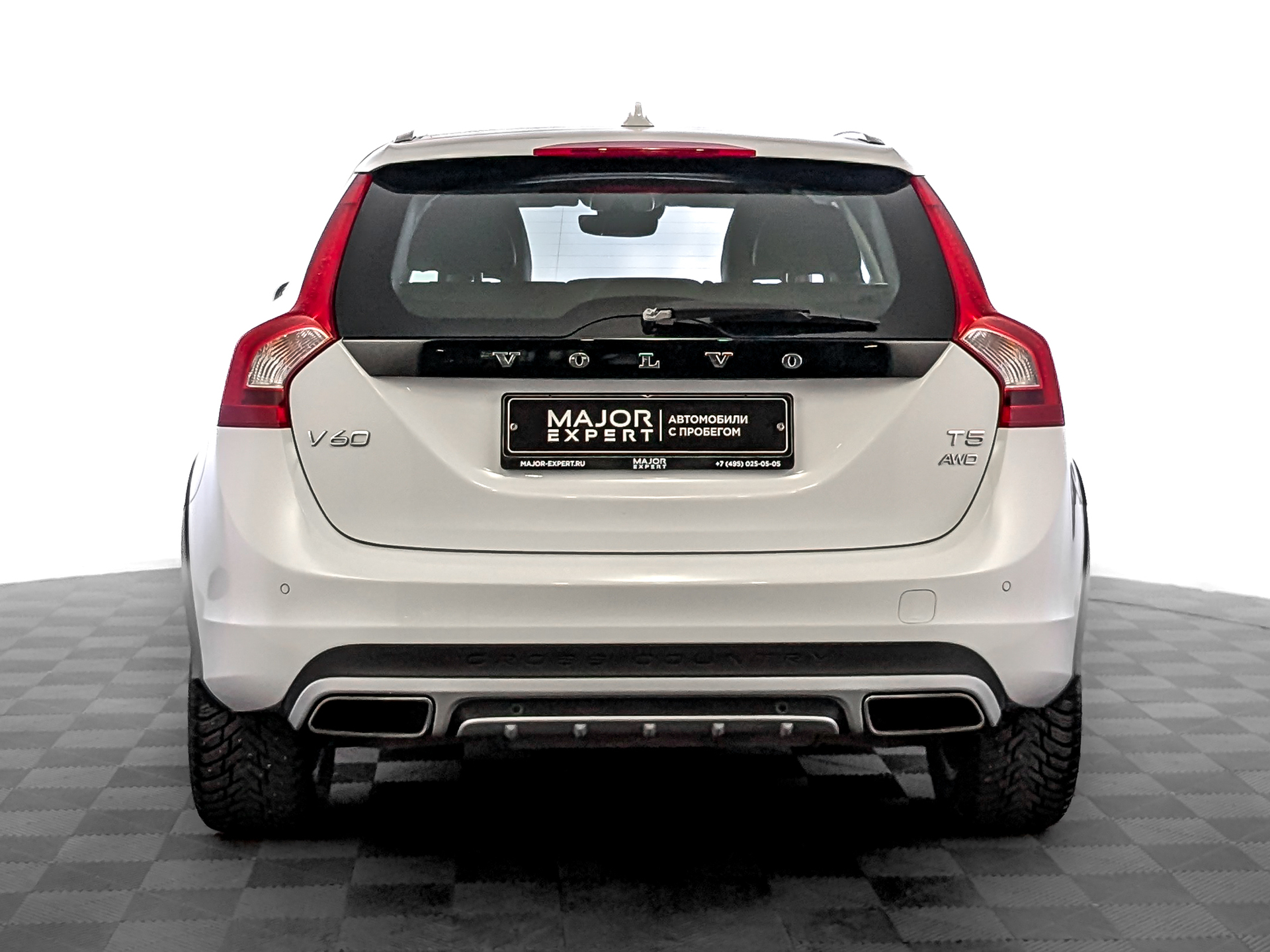 VOLVO V60 CC 2.00 (245 л.с), автомат, 2018, пробег 79 719 км