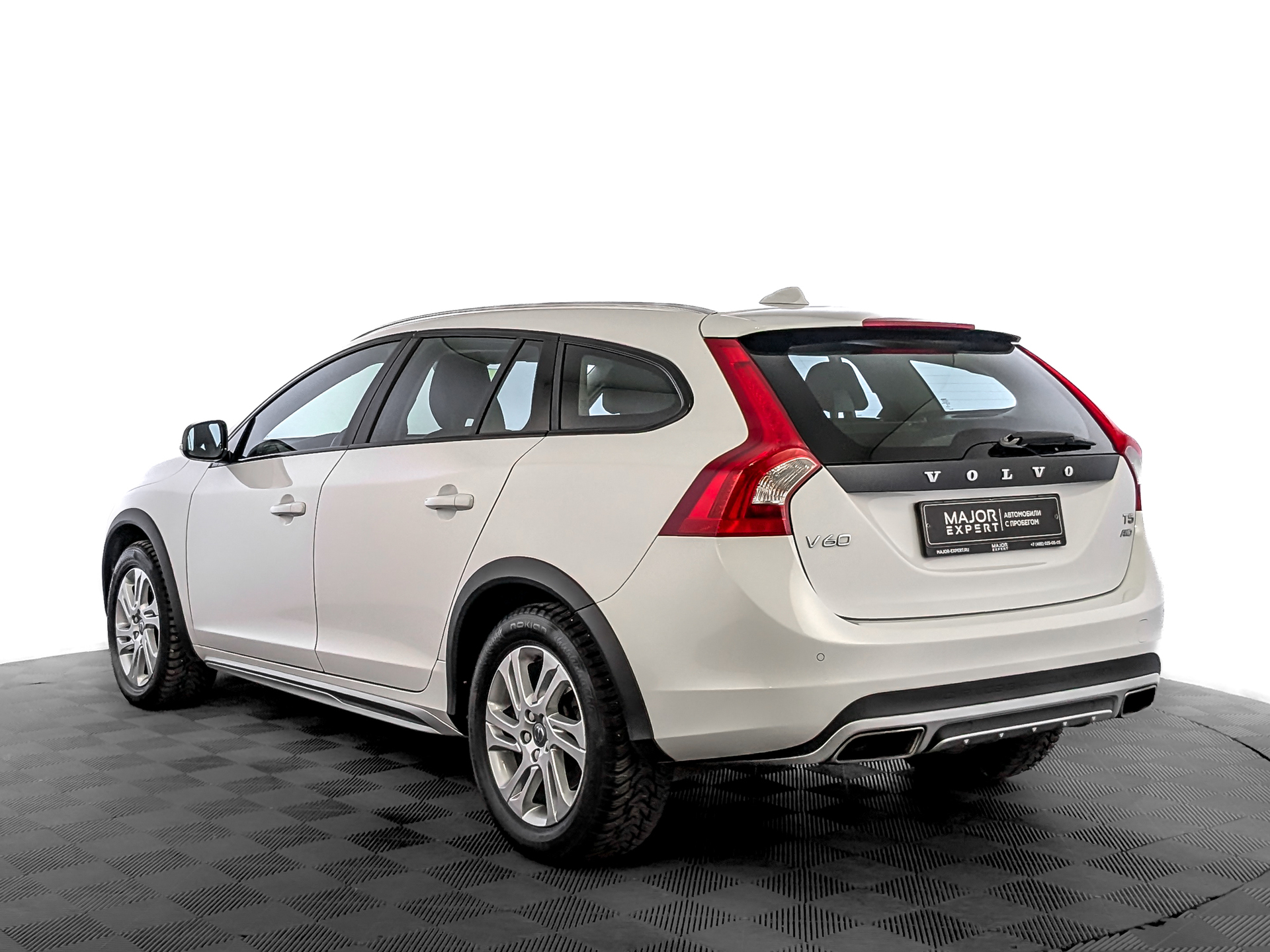 VOLVO V60 CC 2.00 (245 л.с), автомат, 2018, пробег 79 719 км