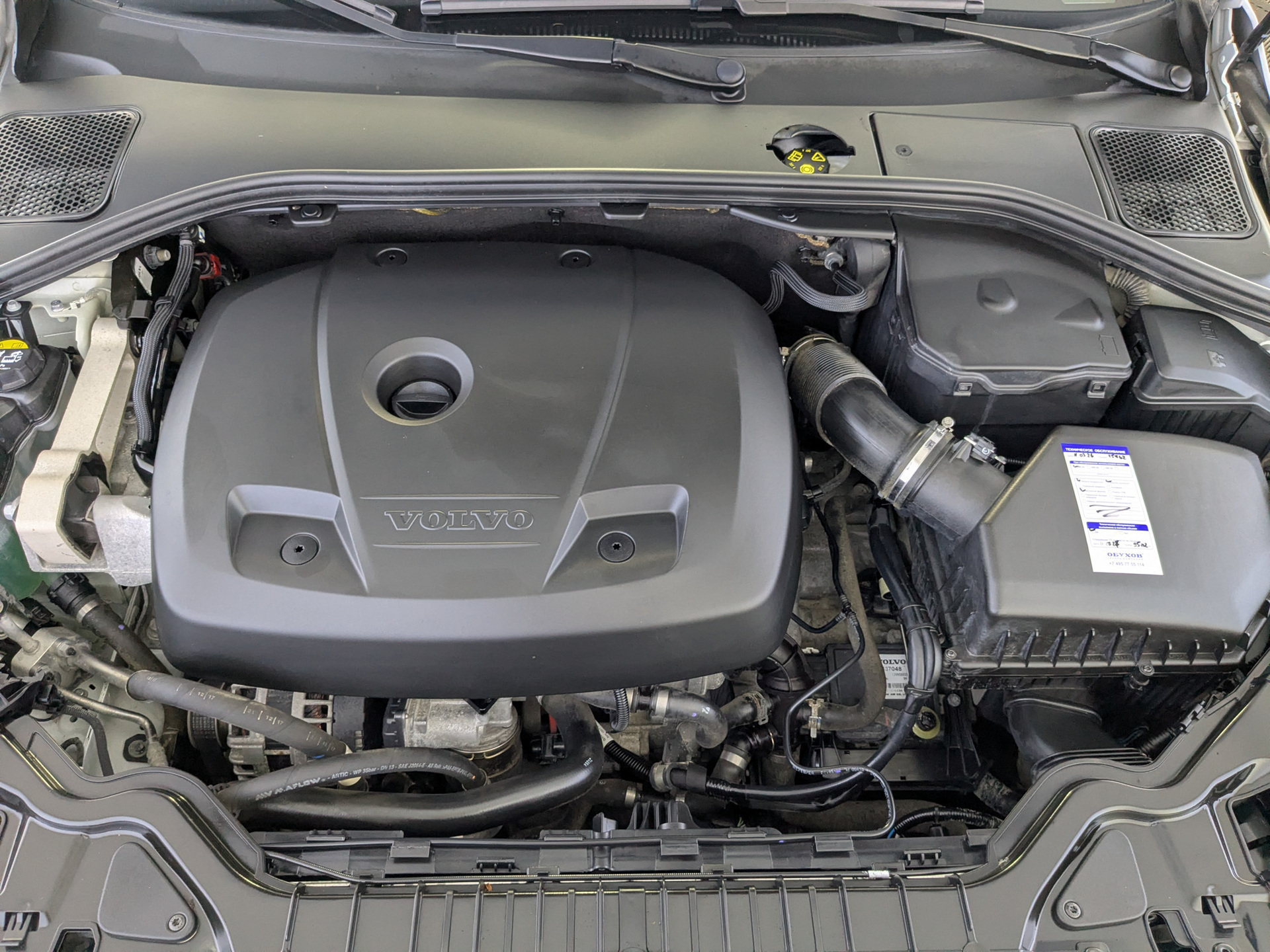 VOLVO V60 CC 2.00 (245 л.с), автомат, 2018, пробег 79 719 км