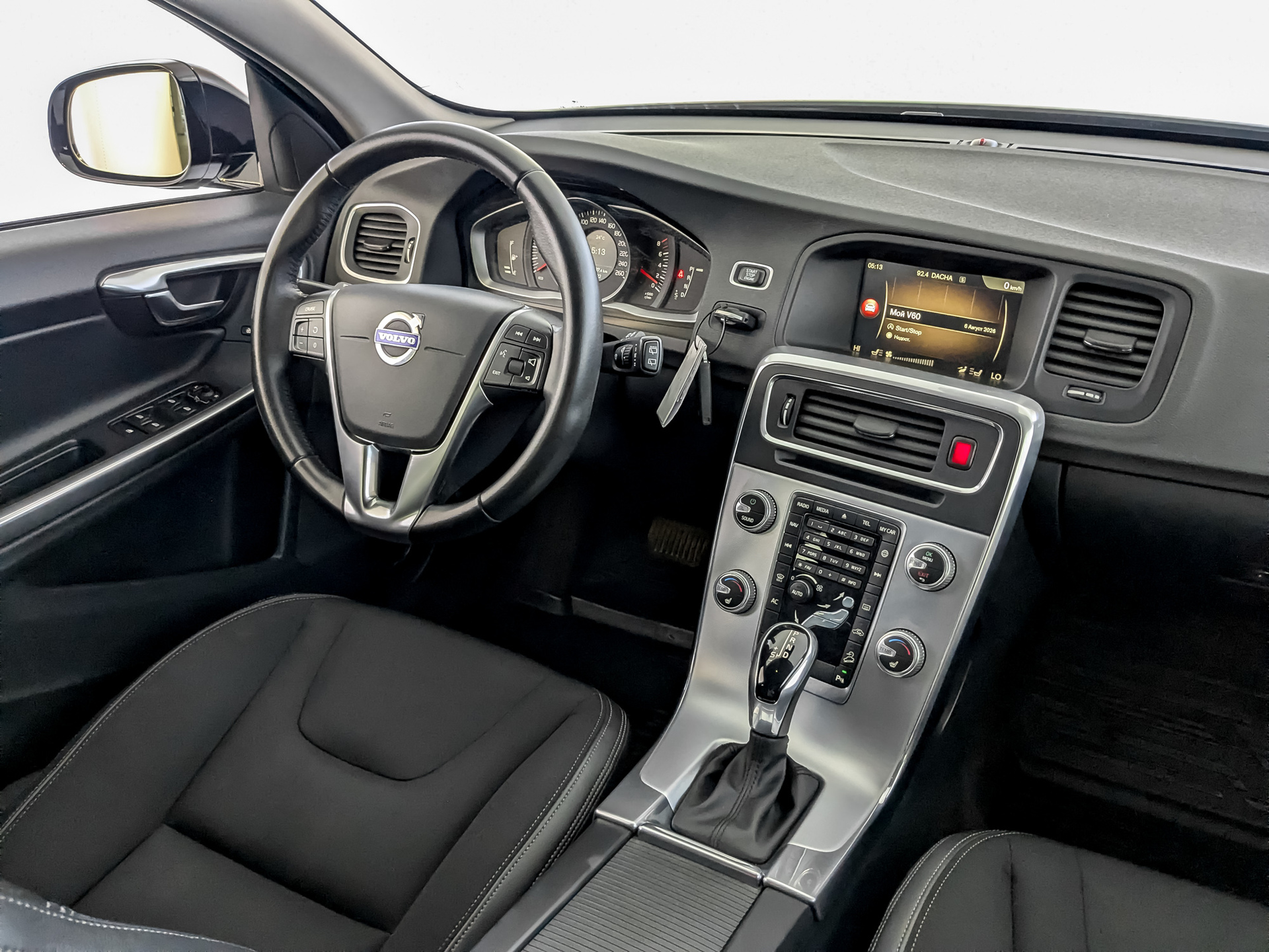VOLVO V60 CC 2.00 (245 л.с), автомат, 2018, пробег 79 719 км