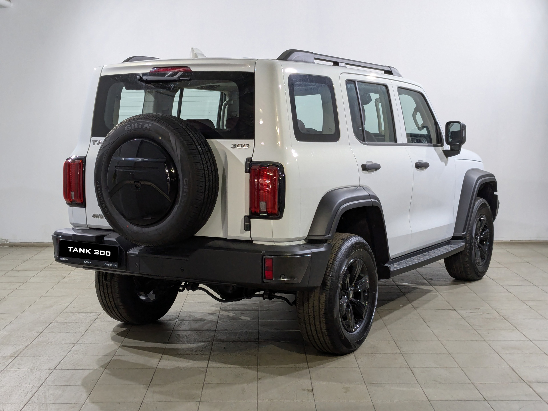 Фото Tank 300 Драйв (Adventure) 2.0T/218 8AT 4WD