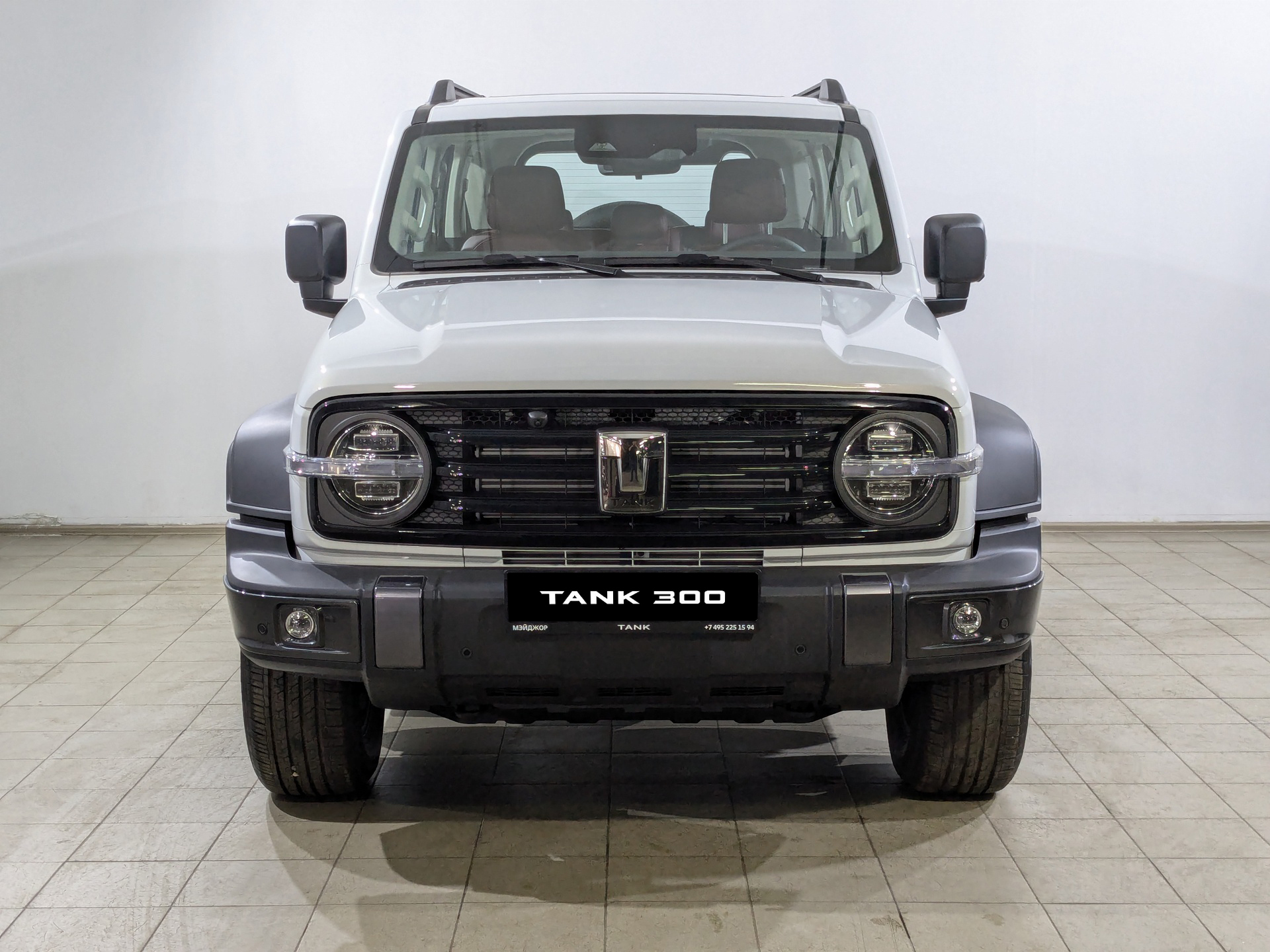 Фото Tank 300 Драйв (Adventure) 2.0T/218 8AT 4WD