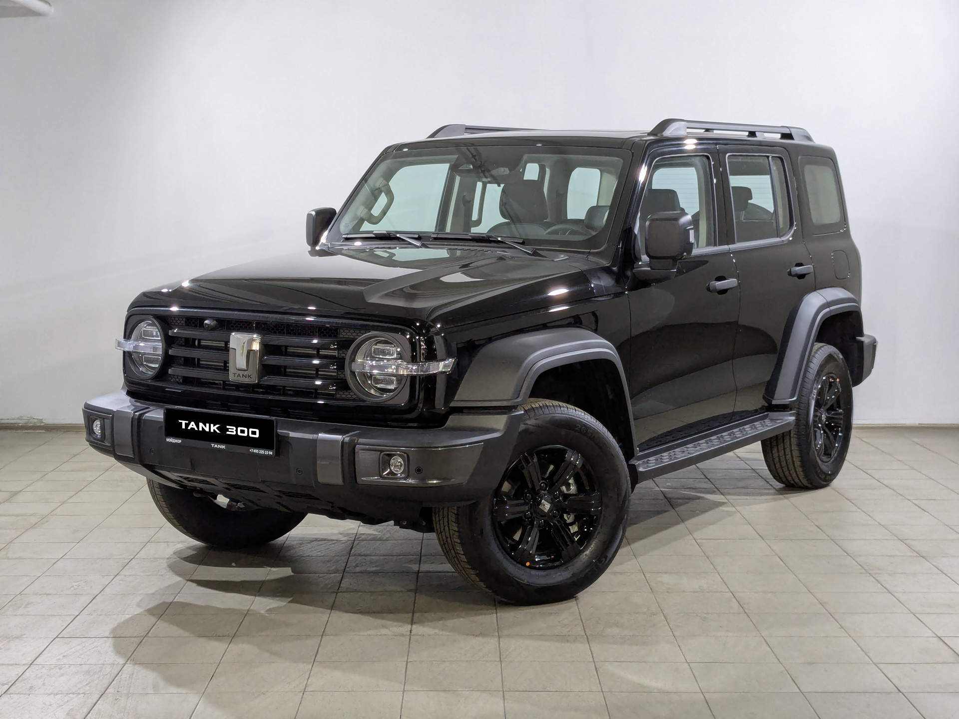 Фото Tank 300 Драйв (Adventure) 2.0T/218 8AT 4WD