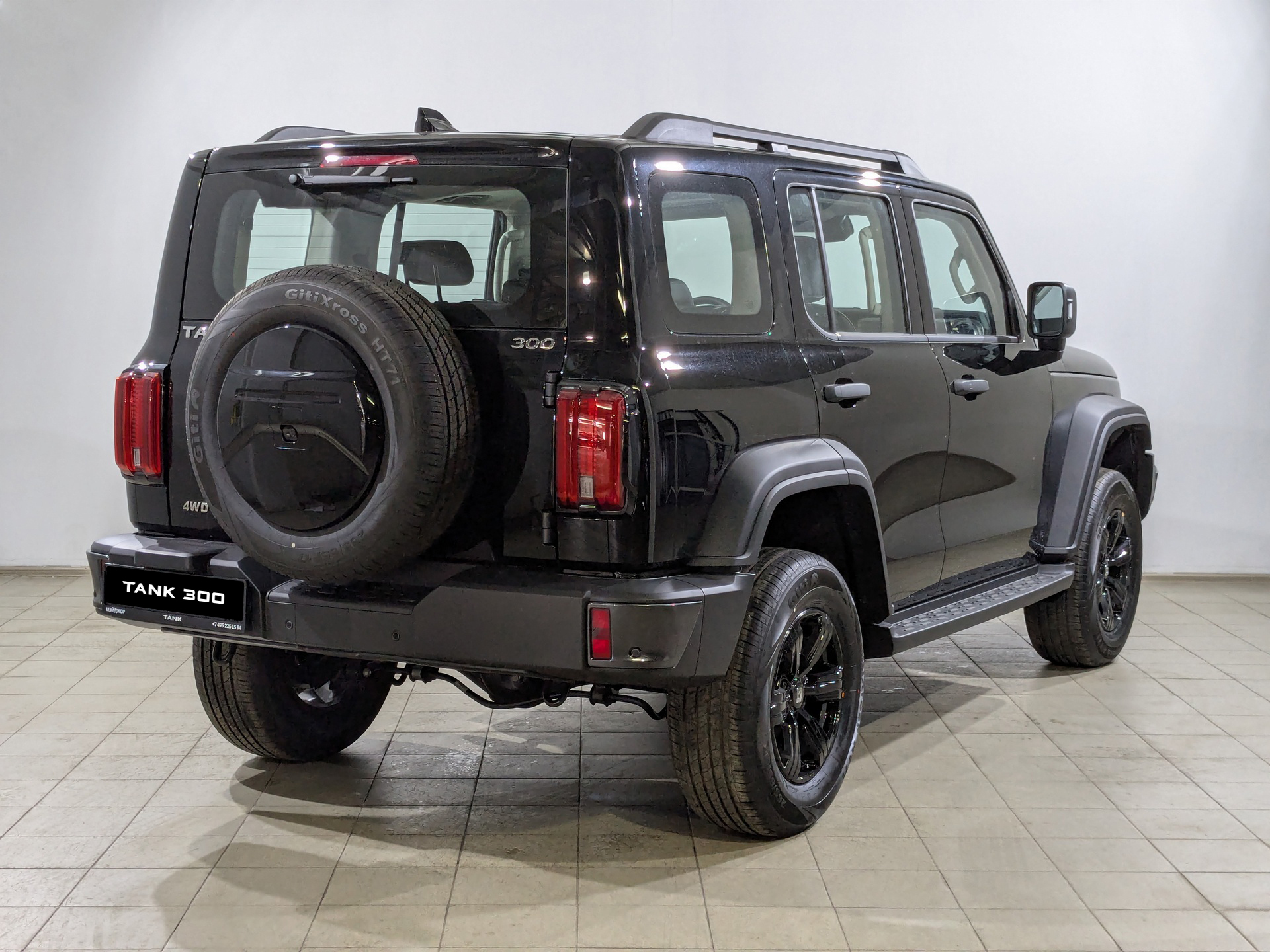 Фото Tank 300 Драйв (Adventure) 2.0T/218 8AT 4WD