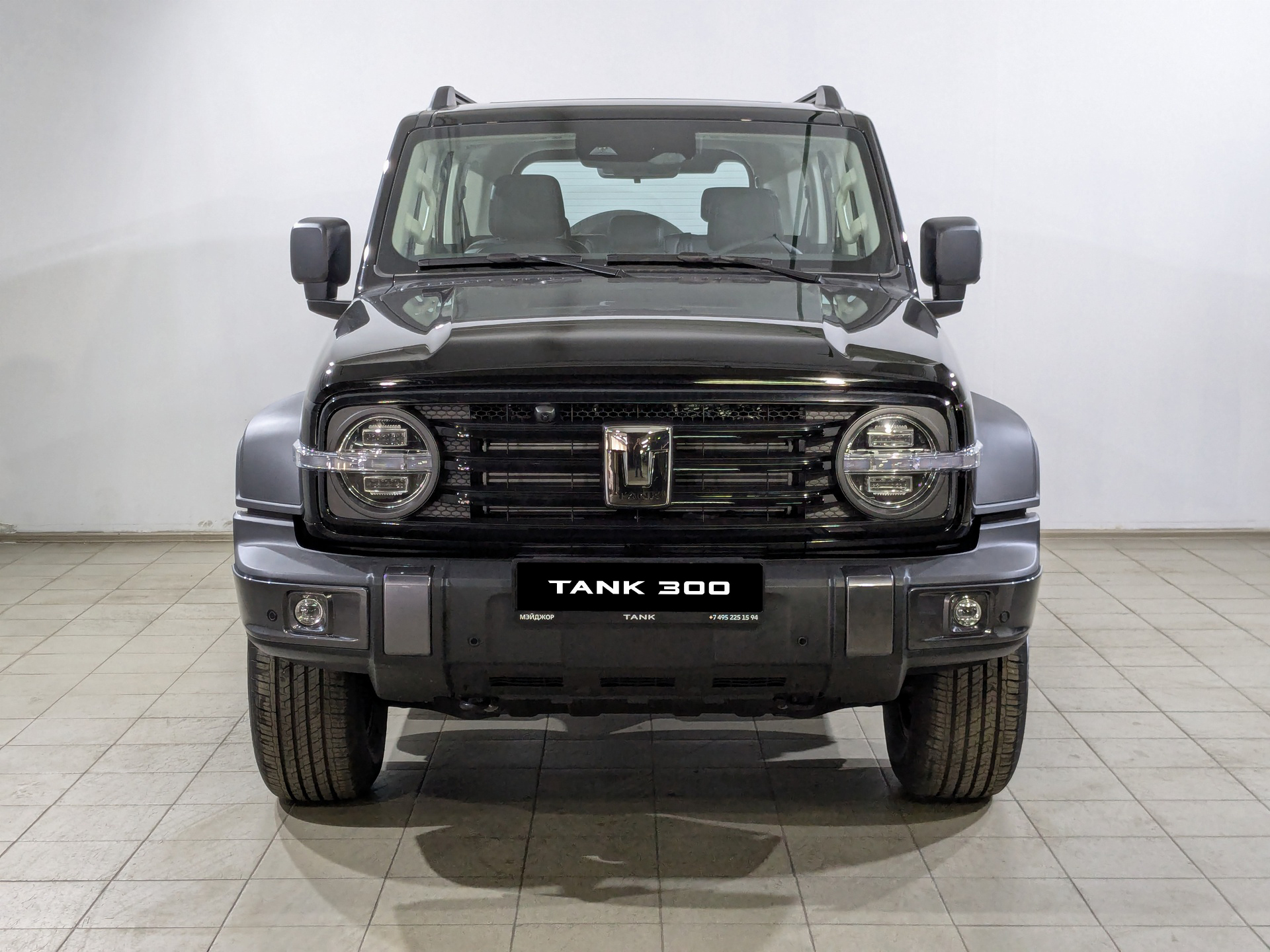 Фото Tank 300 Драйв (Adventure) 2.0T/218 8AT 4WD