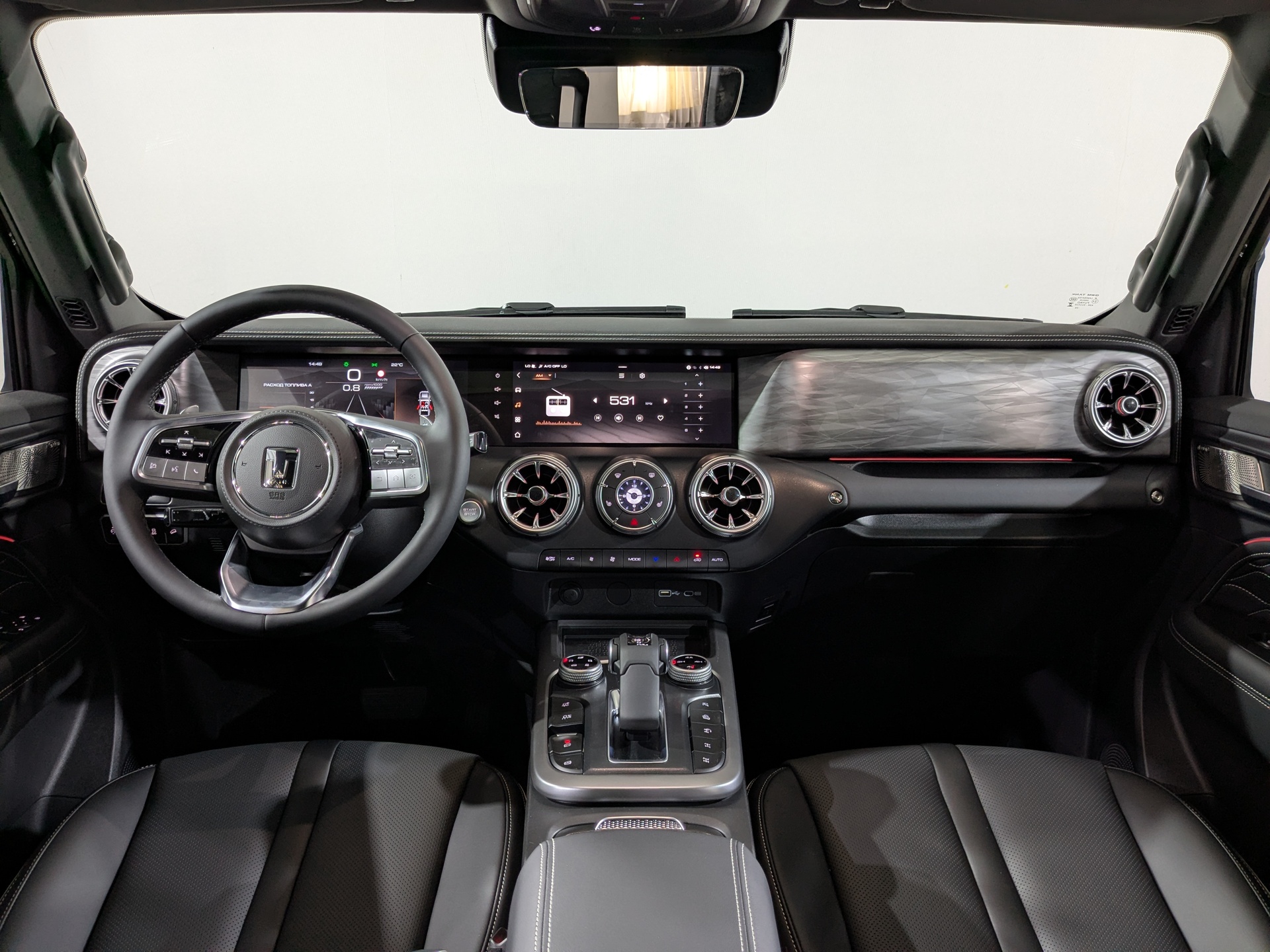 Фото Tank 300 Сити Премиум (City Premium) 2.0T/218 8AT 4WD
