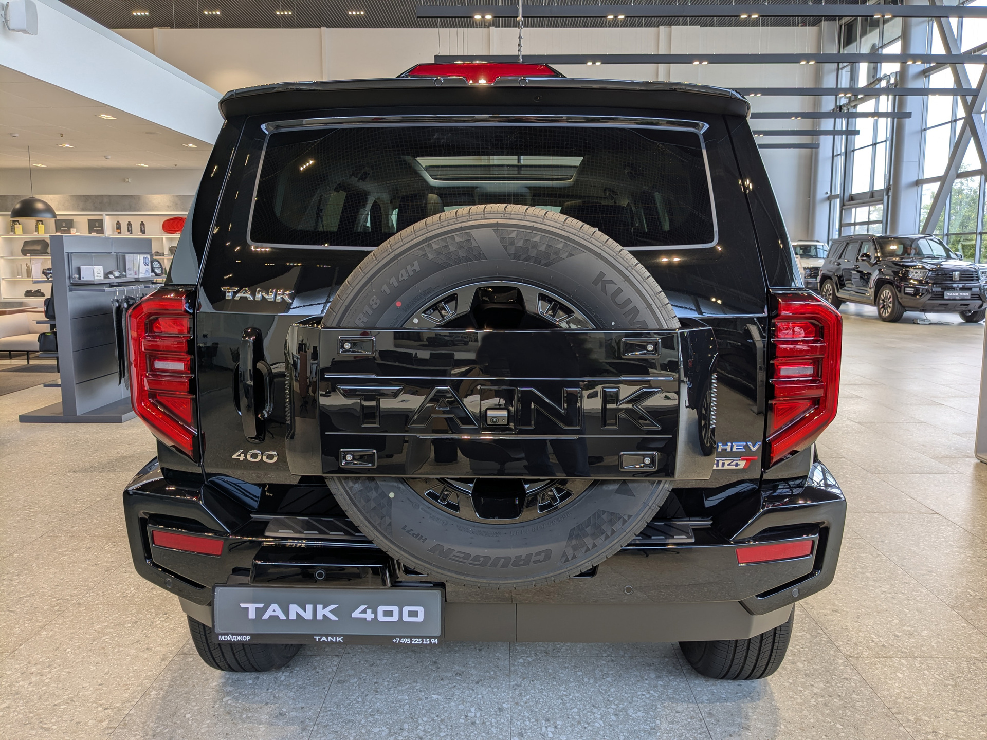 Фото Tank 400 Техно Премиум (Premium PHEV) 2.0H/299 9AT 37кВт 4WD