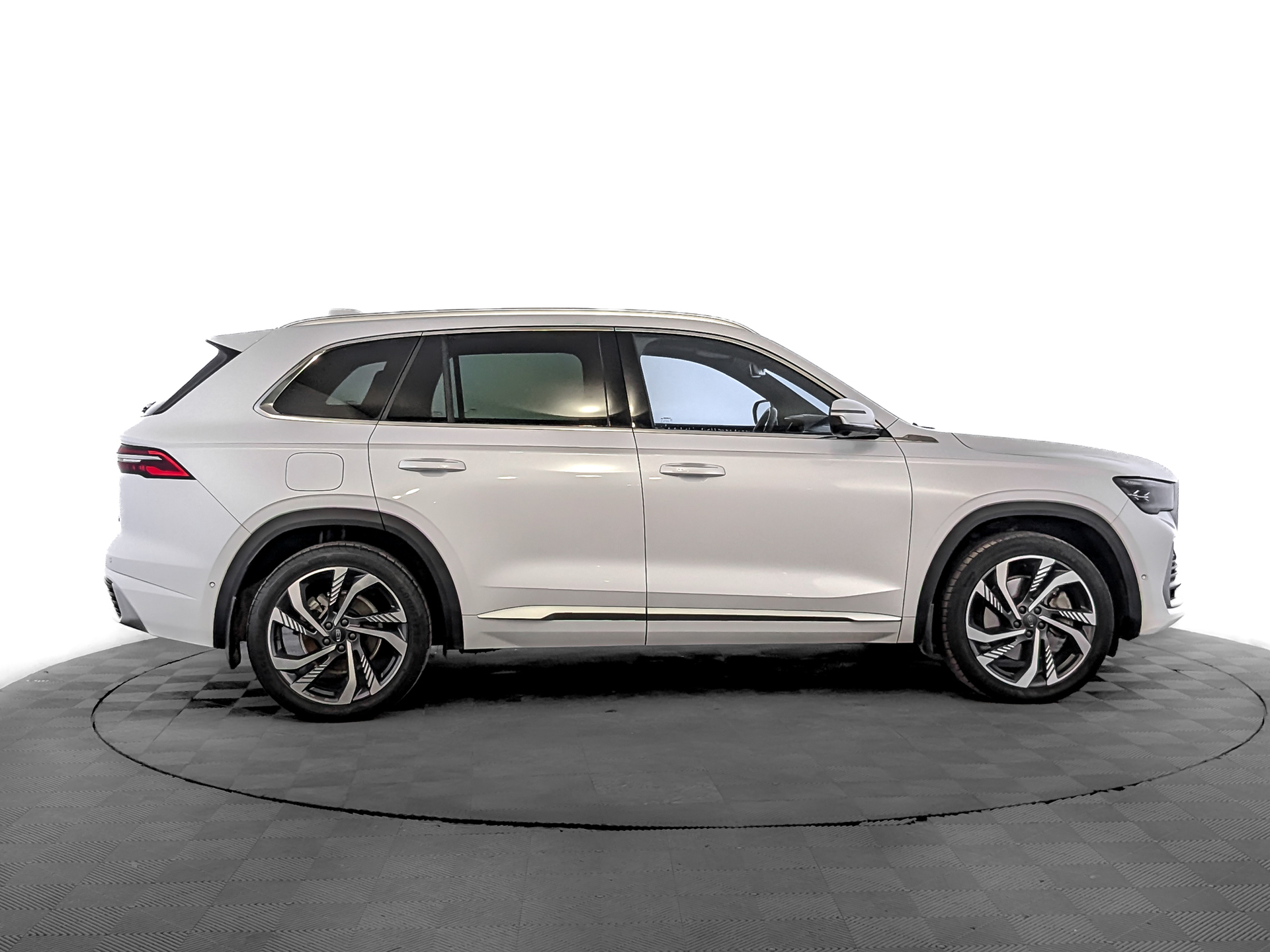 GEELY Monjaro 2.00 (238 л.с), автомат, 2024, пробег 52 950 км