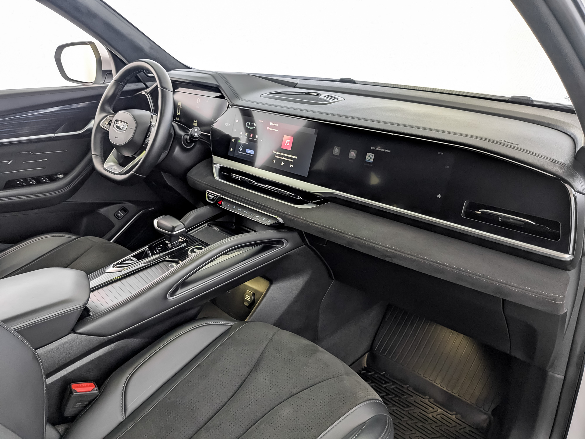 GEELY Monjaro 2.00 (238 л.с), автомат, 2024, пробег 52 950 км