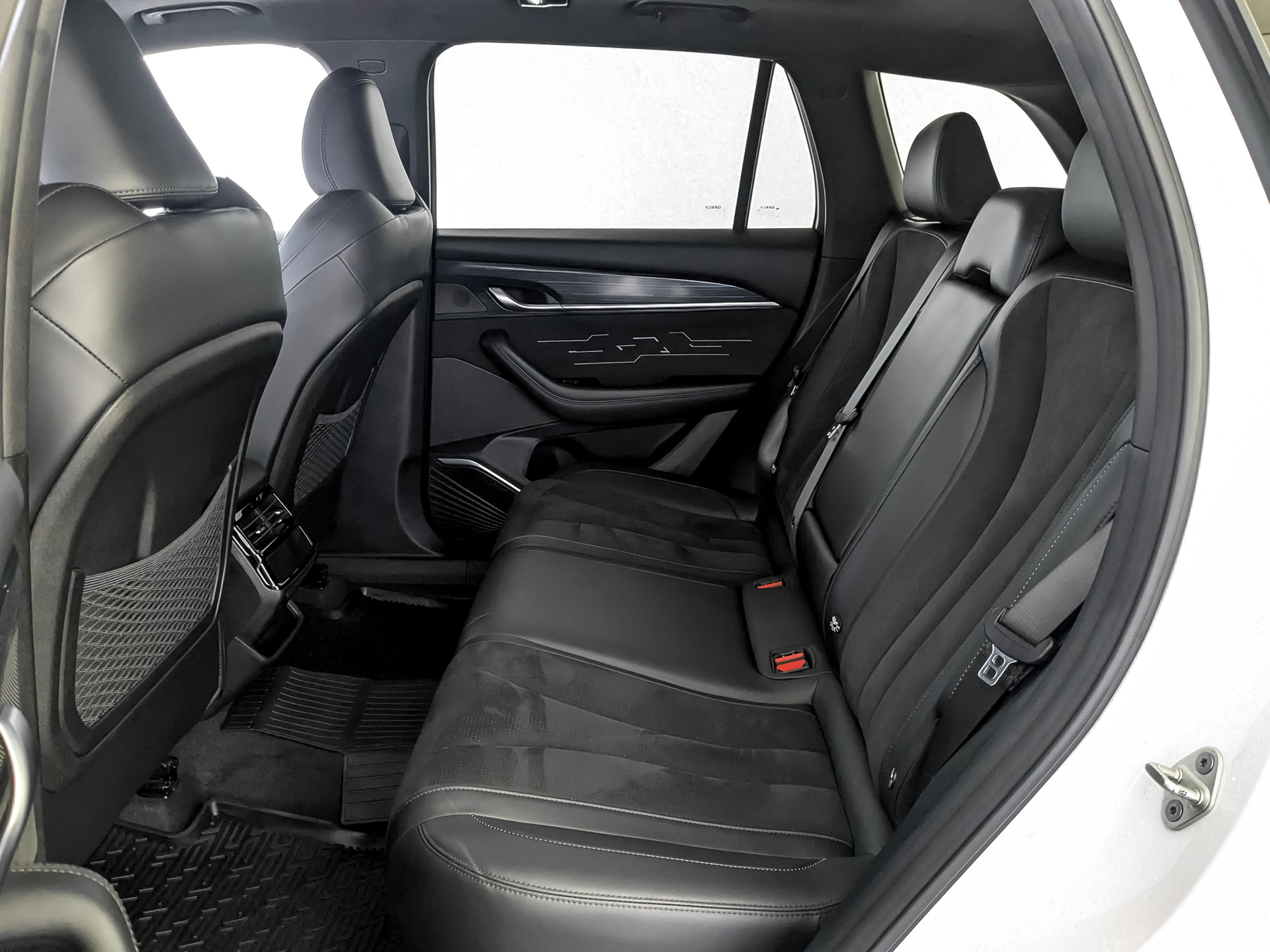 GEELY Monjaro 2.00 (238 л.с), автомат, 2024, пробег 52 950 км