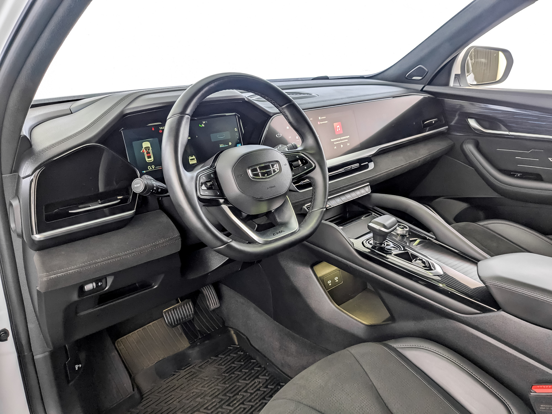 GEELY Monjaro 2.00 (238 л.с), автомат, 2024, пробег 52 950 км