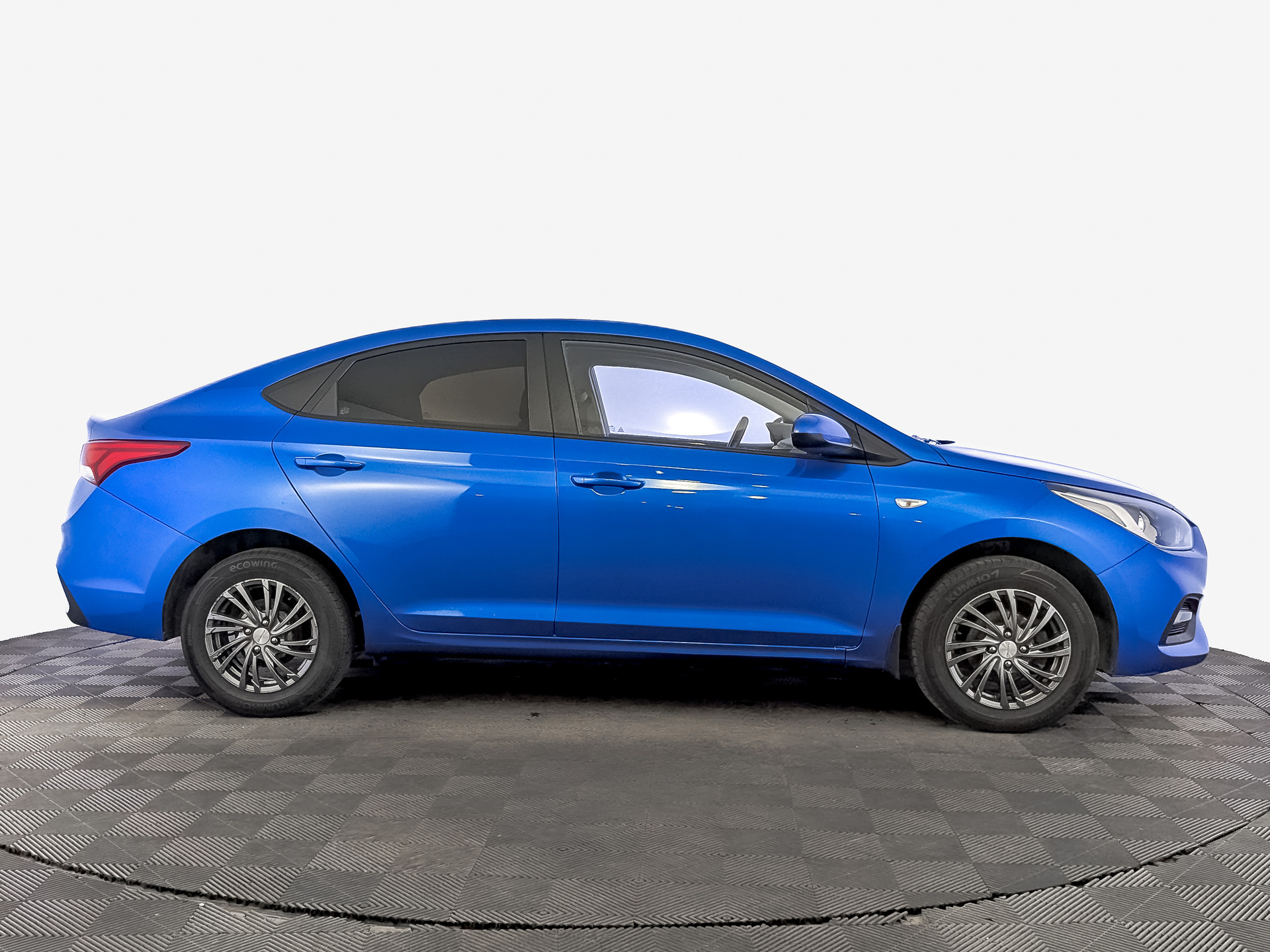 HYUNDAI Solaris 1.60 (123 л.с), автомат, 2019, пробег 64 302 км