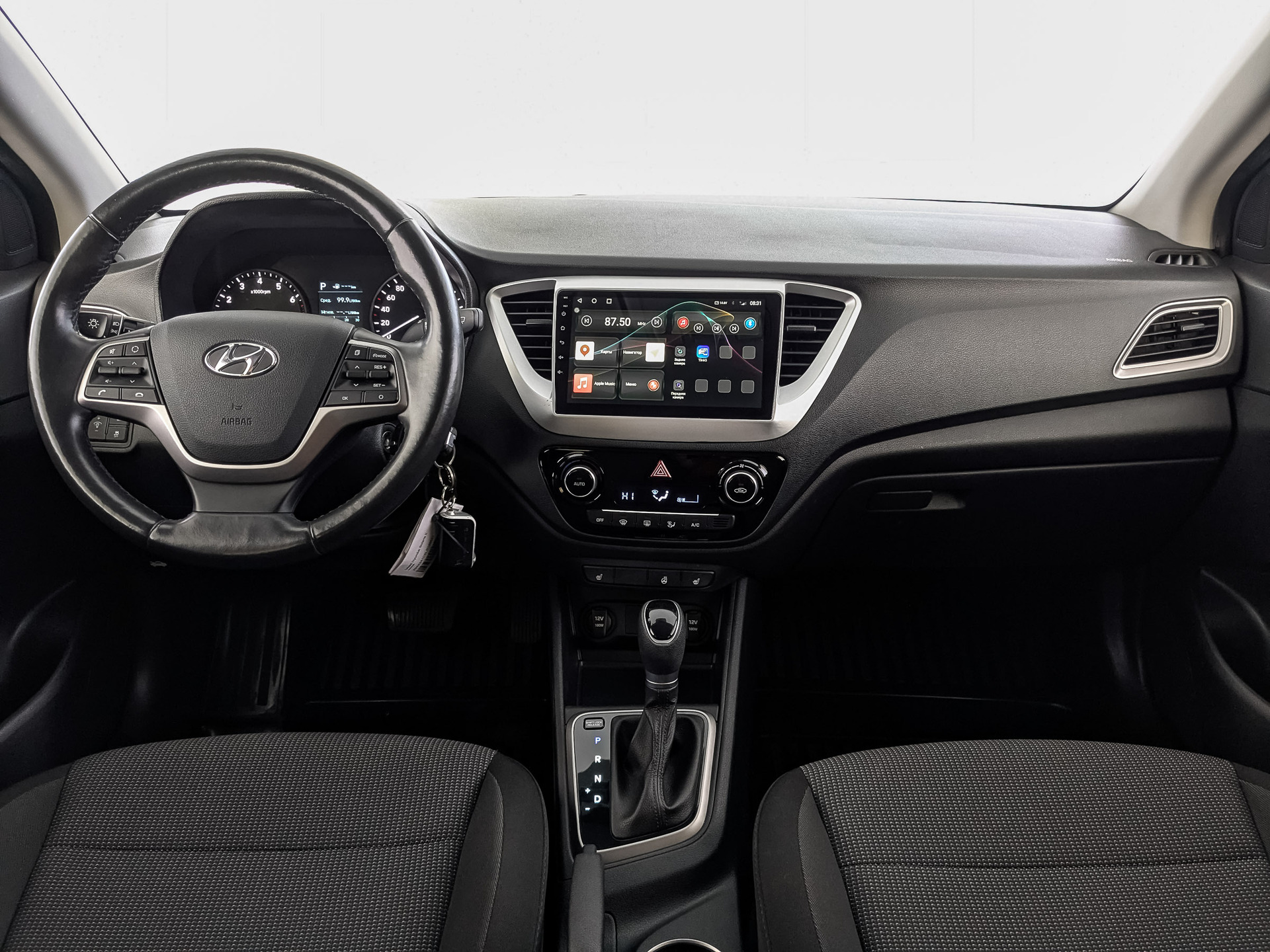 HYUNDAI Solaris 1.60 (123 л.с), автомат, 2019, пробег 64 302 км