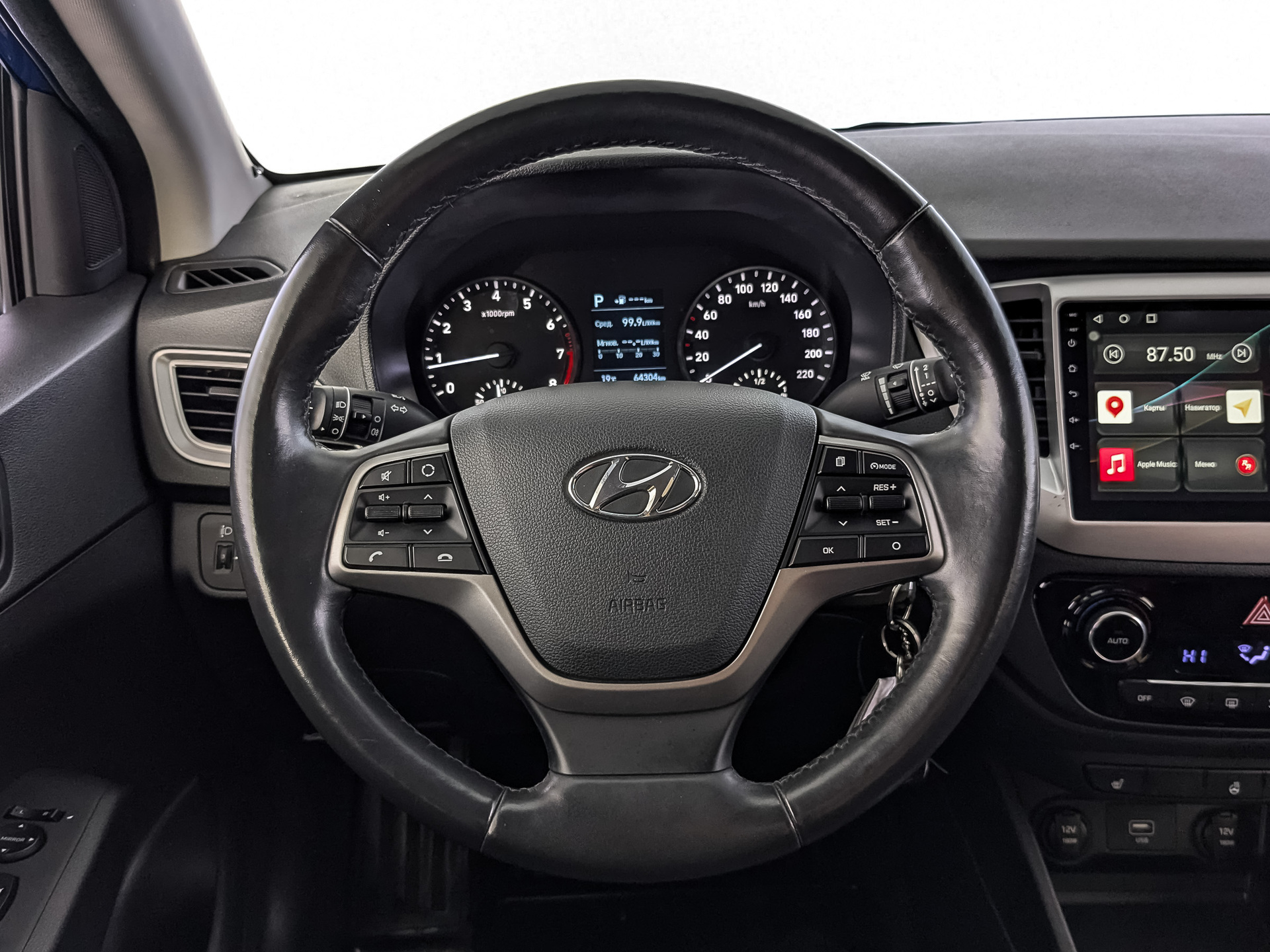 HYUNDAI Solaris 1.60 (123 л.с), автомат, 2019, пробег 64 302 км