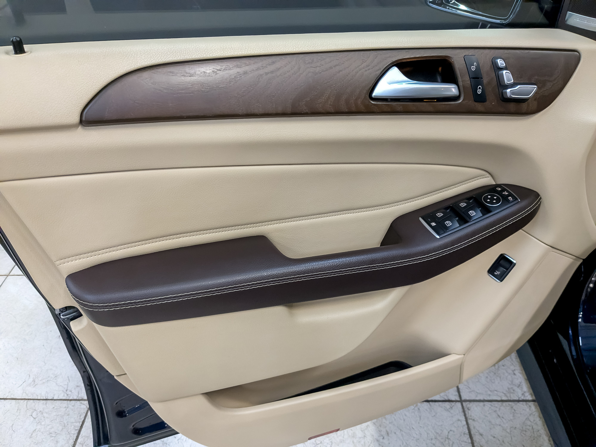 MERCEDES-BENZ GLE 2.10 (204 л.с), автомат, 2017, пробег 135 721 км