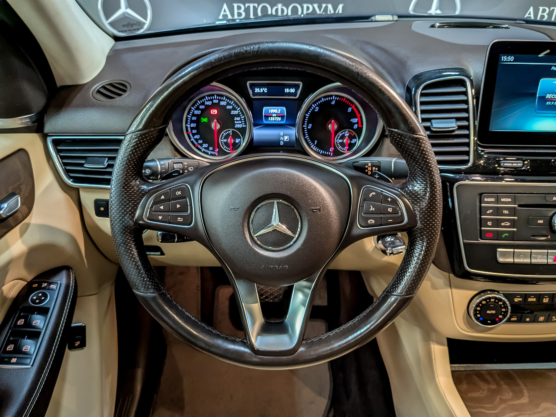 MERCEDES-BENZ GLE 2.10 (204 л.с), автомат, 2017, пробег 135 721 км