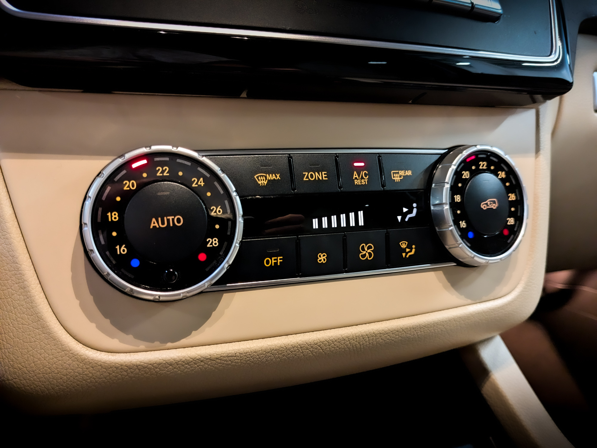 MERCEDES-BENZ GLE 2.10 (204 л.с), автомат, 2017, пробег 135 721 км