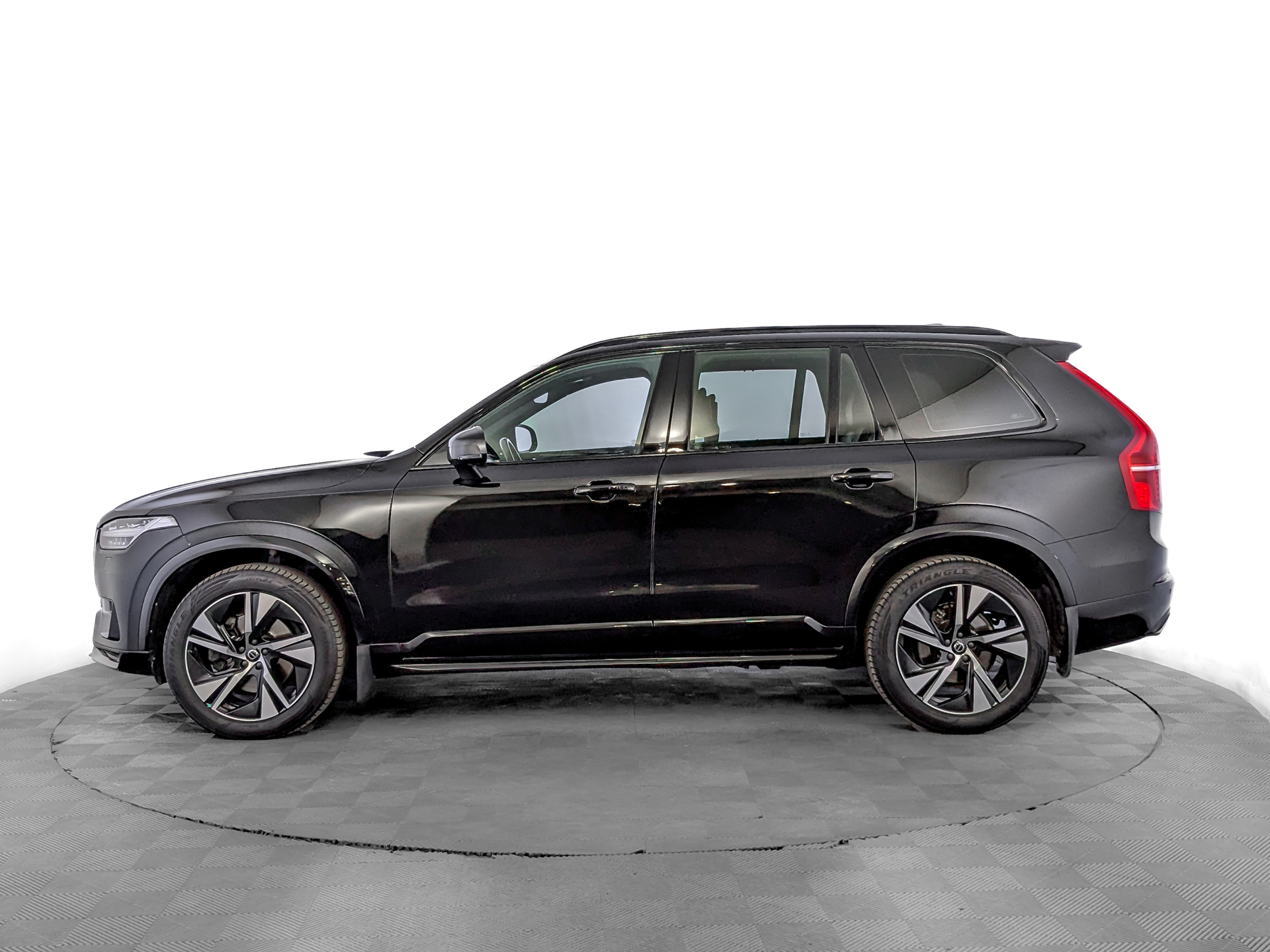 VOLVO XC90 2.00 (249 л.с), автомат, 2021, пробег 86 755 км