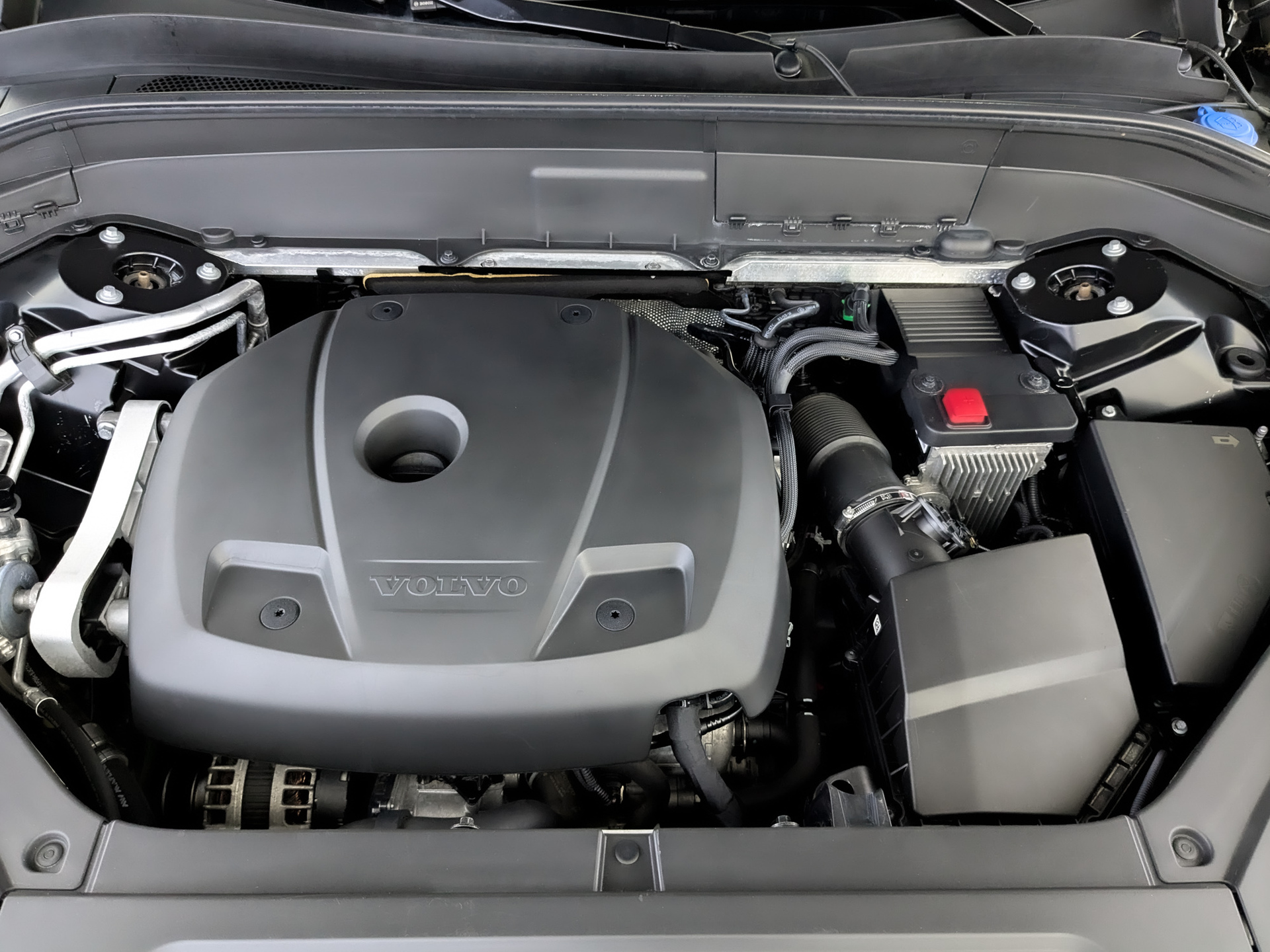 VOLVO XC90 2.00 (249 л.с), автомат, 2021, пробег 86 755 км
